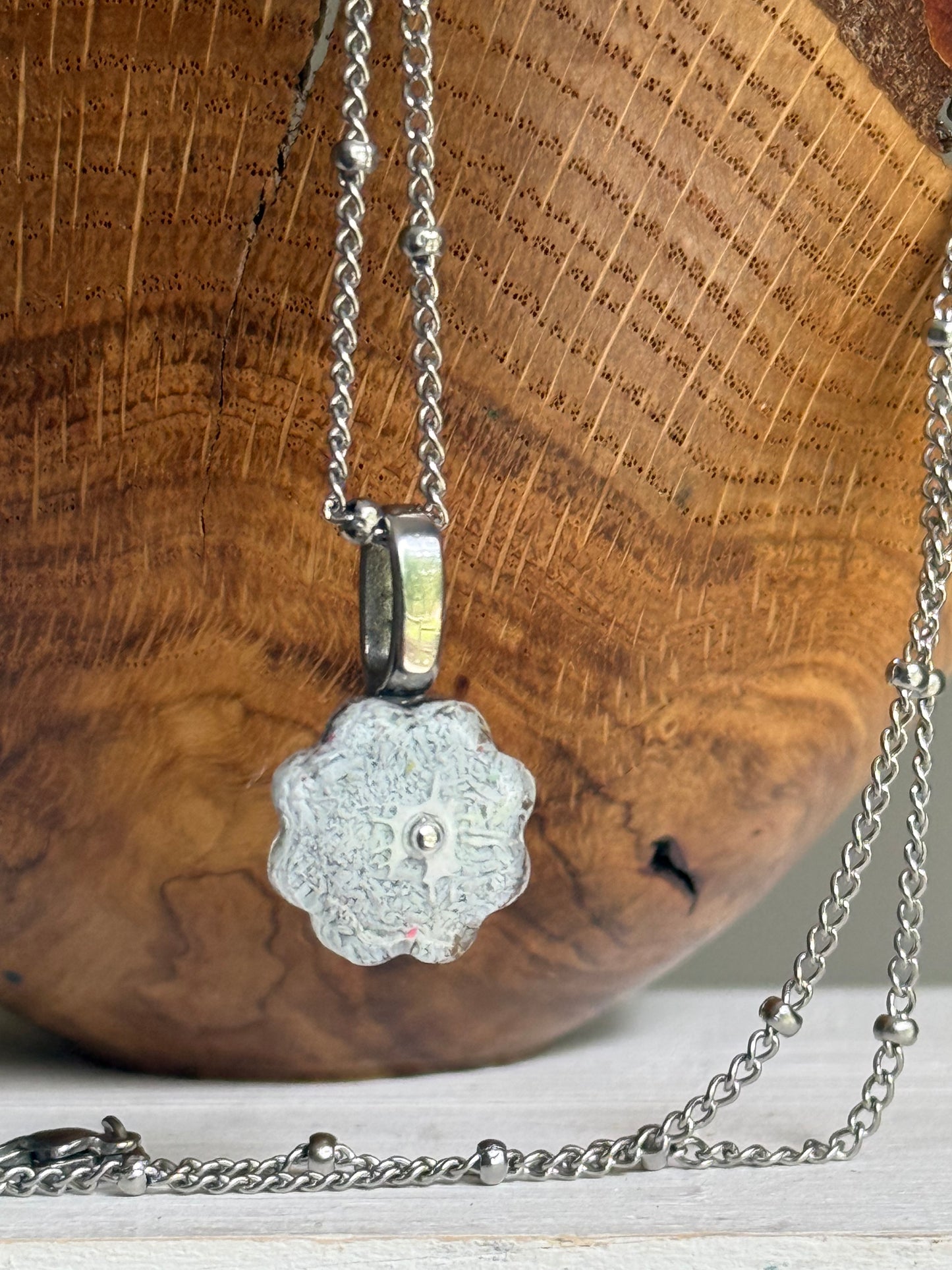Crayon Bloom Pendant (Winter Grey)