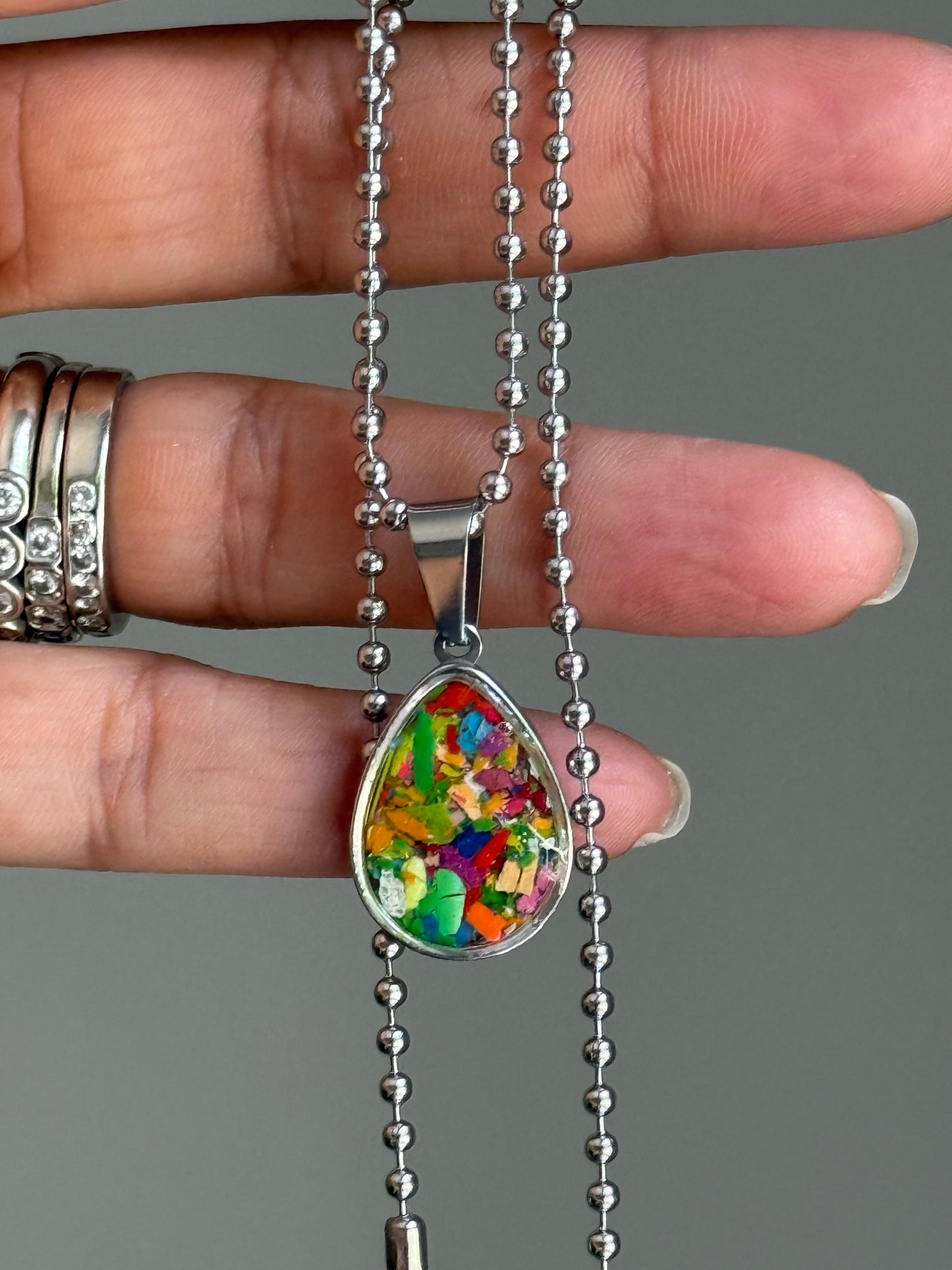 Gota Pendant (Colorful Dreams)