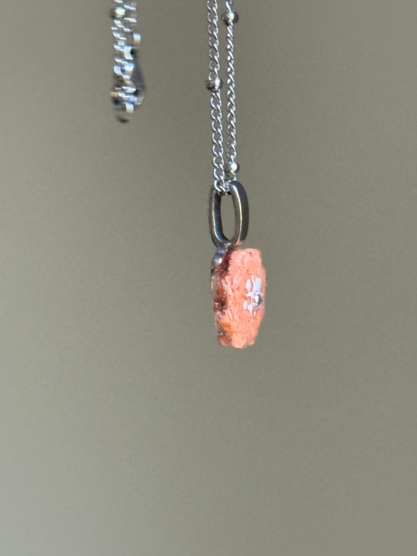 Crayon Bloom Pendant (Melon)