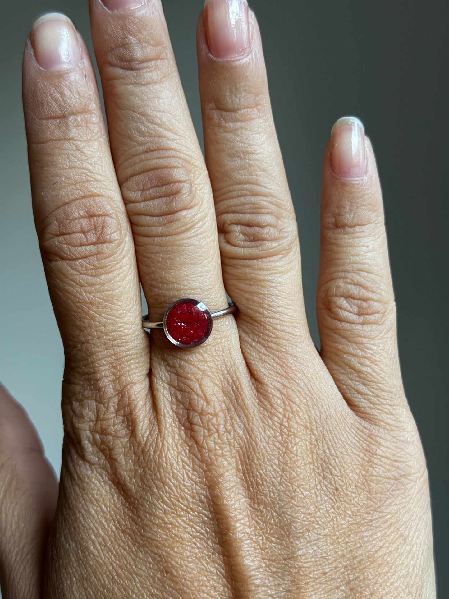Rubí metálico (anillo apilable)