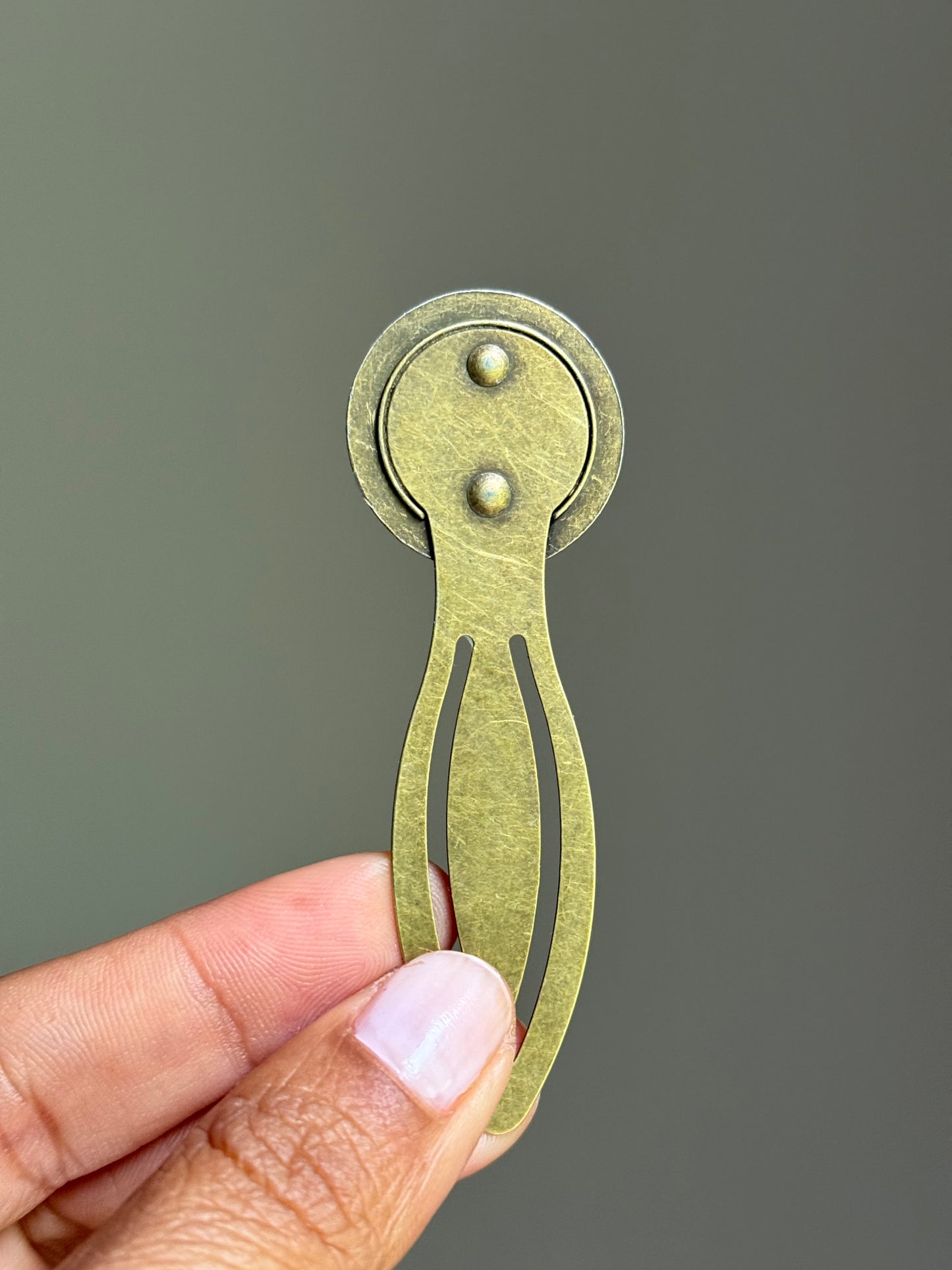 Multicolor Round Bookmark