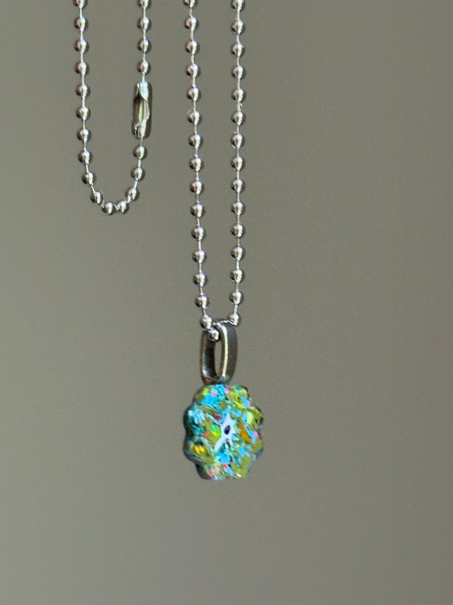Crayon Blooms Pendant (Sunburst)