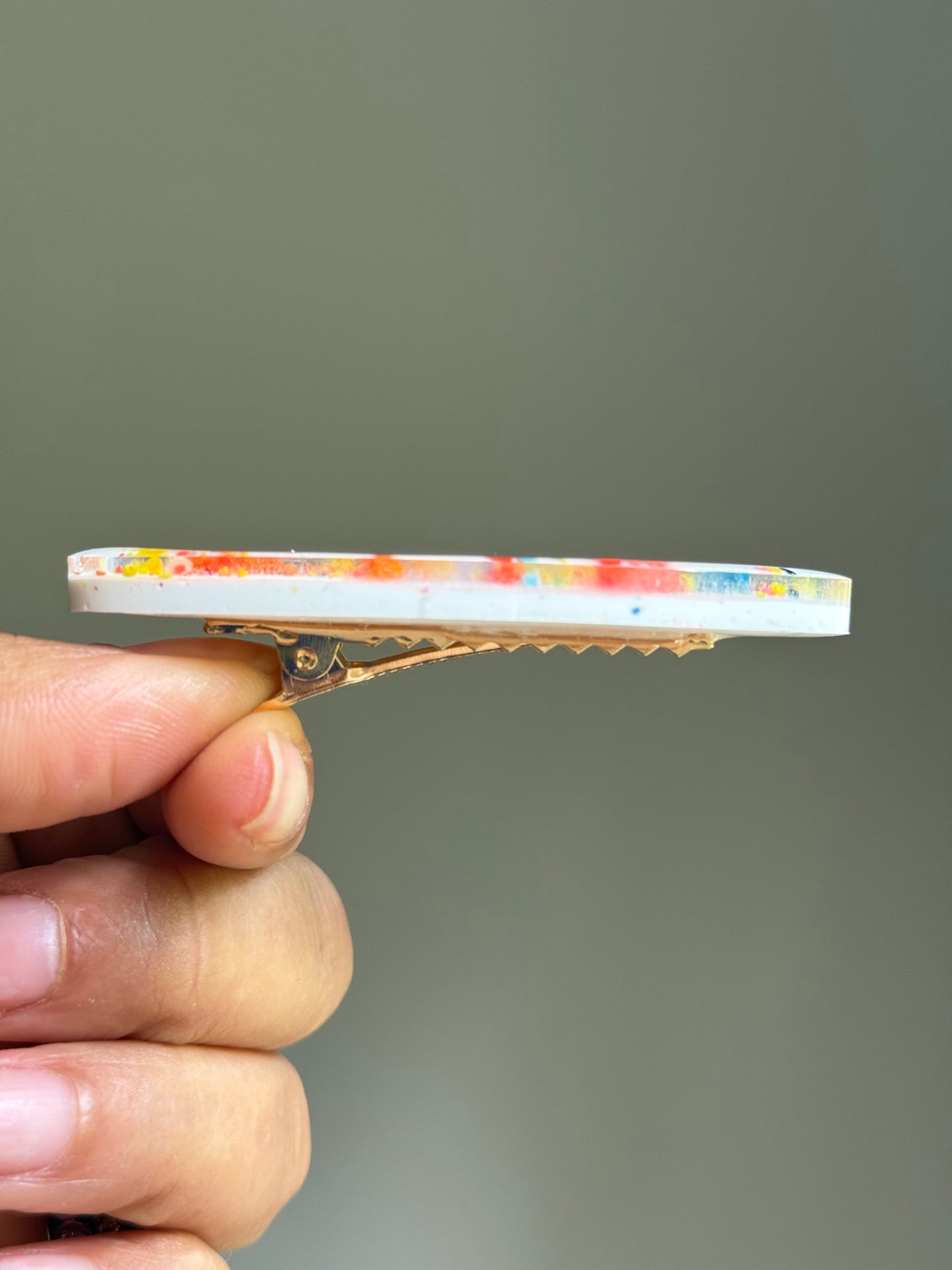 Multicolored Crayon Oval Clip