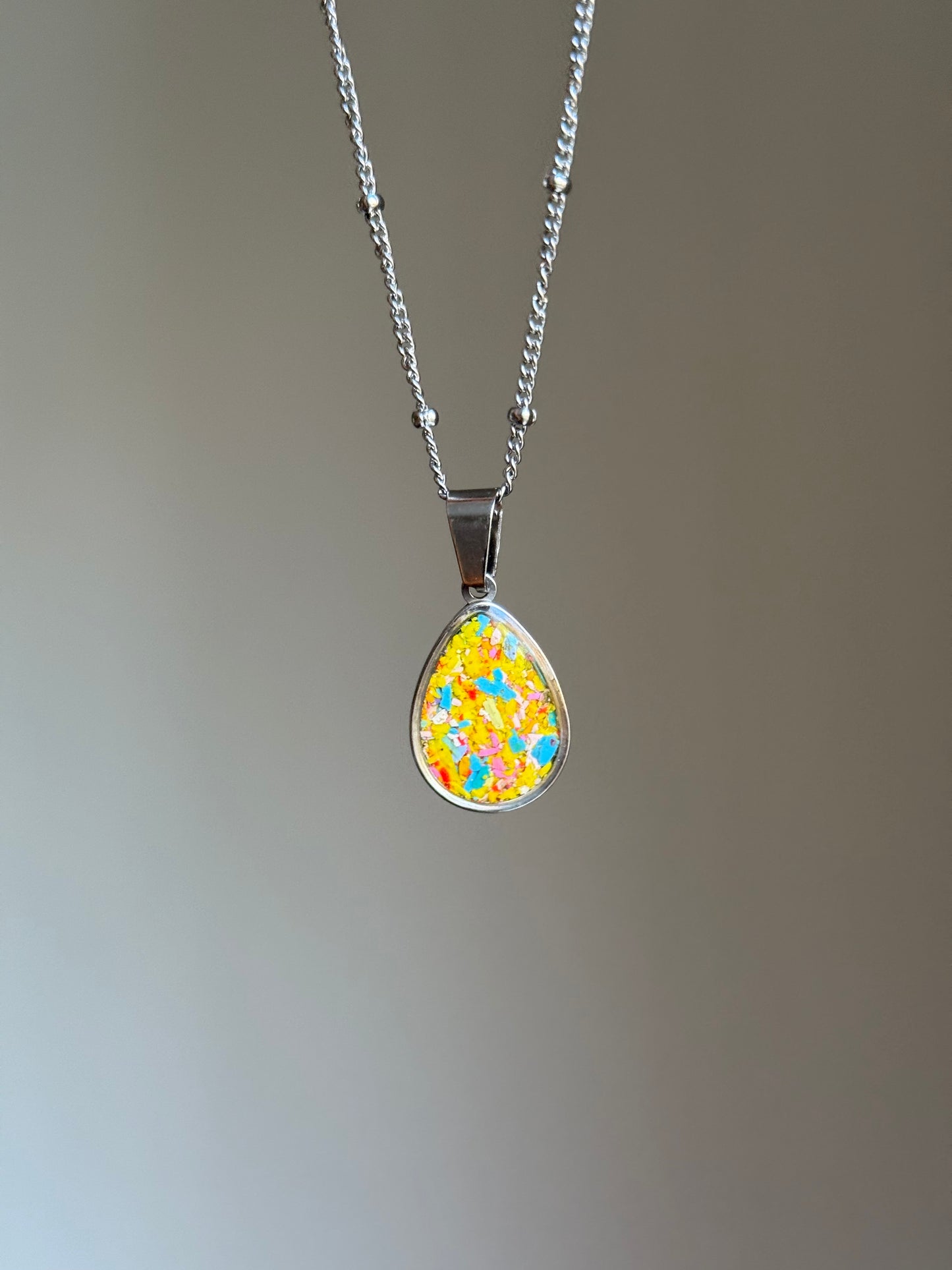 Gota (Clear Sunny Skies) Pendant