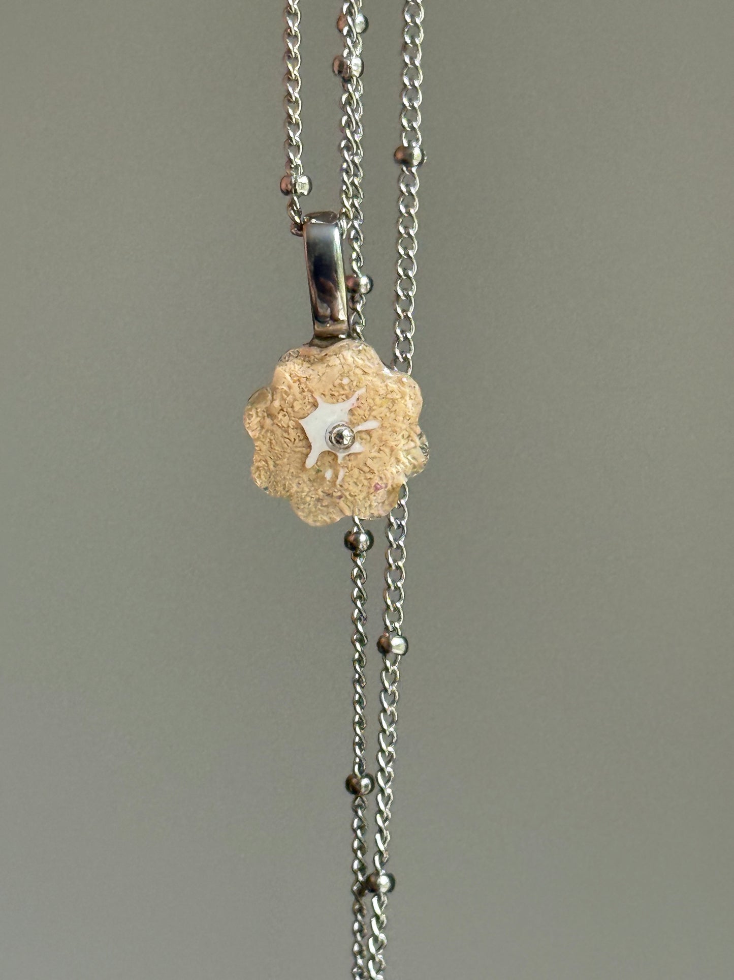 Crayon Bloom Pendant (Almond)