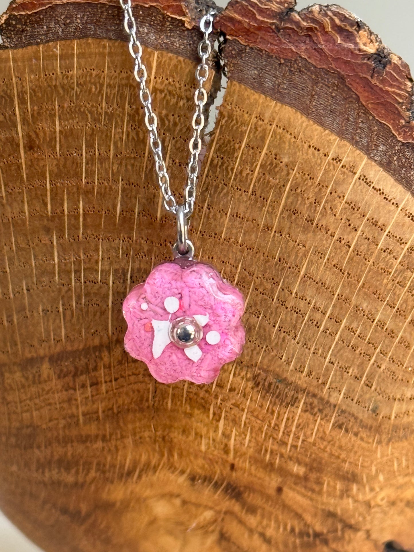 Crayon Bloom Pendant (Thistle)