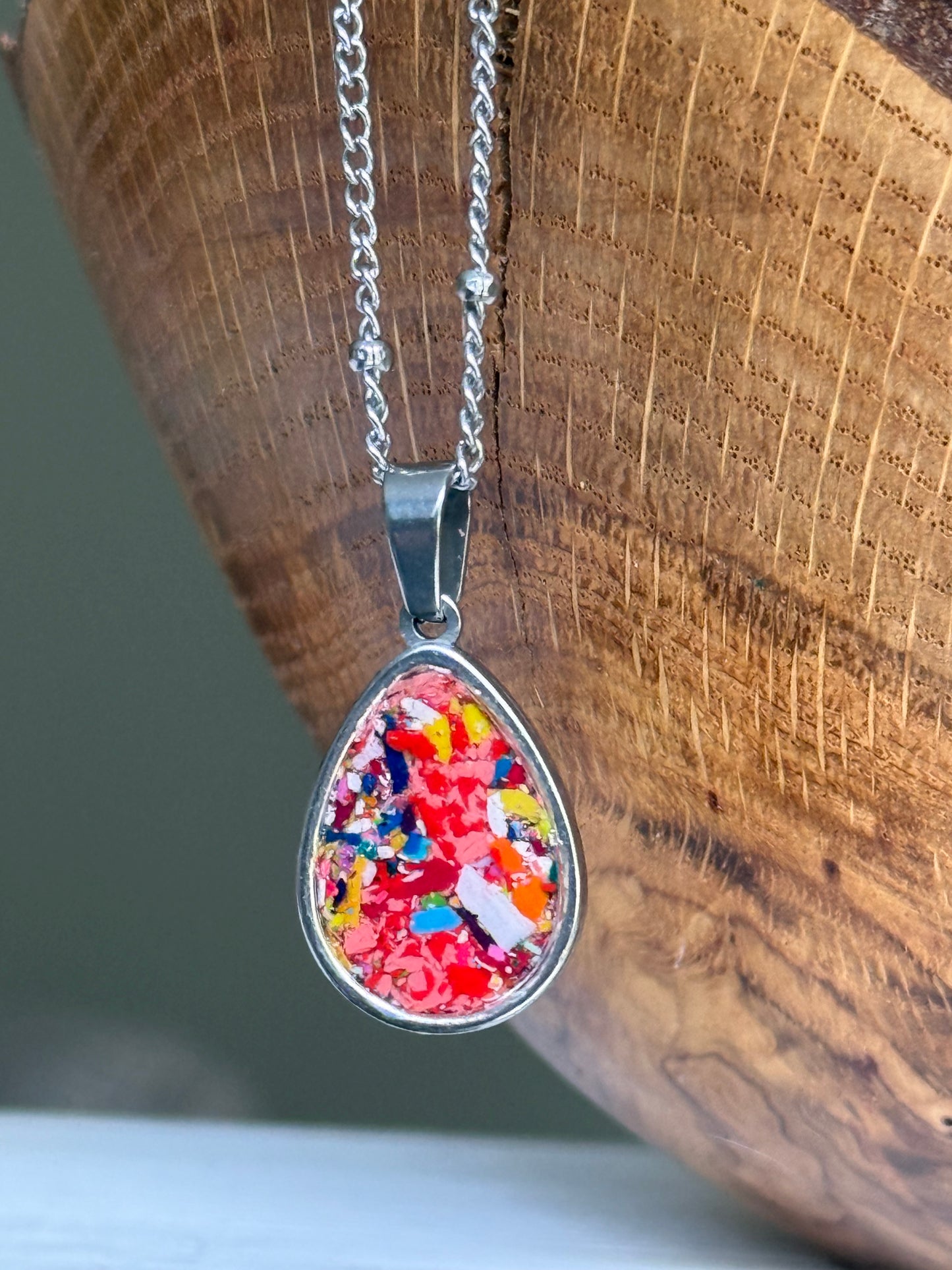 Gota Pendant (Scarlett-2)