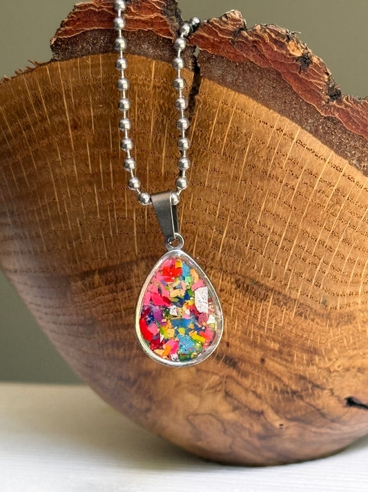 Gota Pendant (Wild Strawberry)