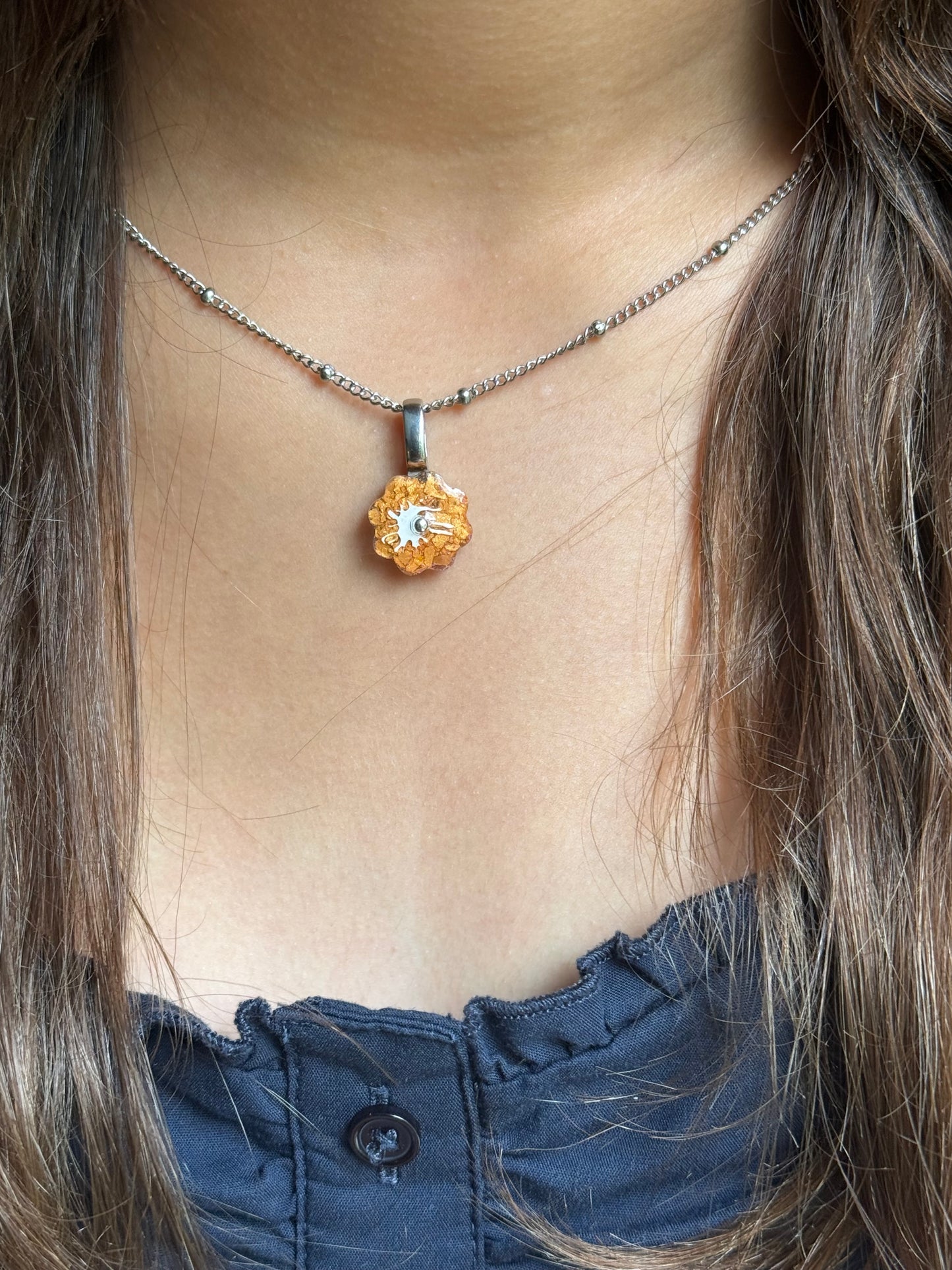 Crayon Bloom Pendant (Golden Peach)