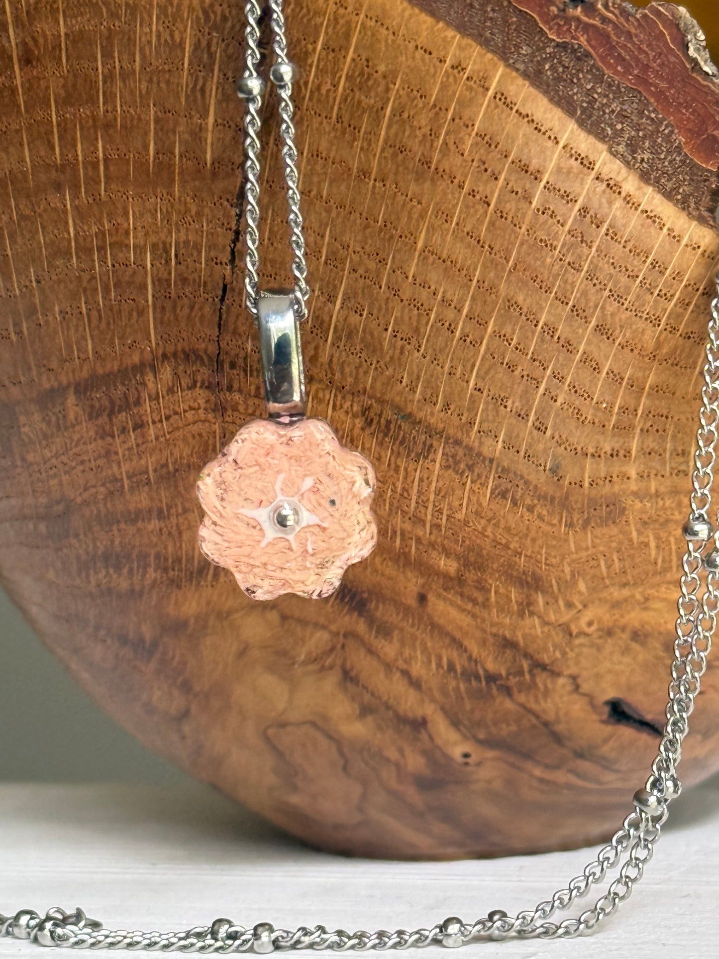 Crayon Bloom Pendant (Apricot)