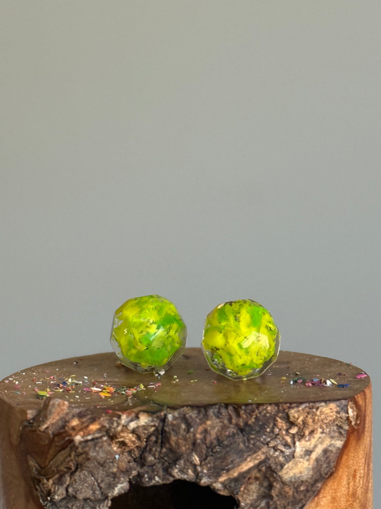 Yellow Green Round Studs