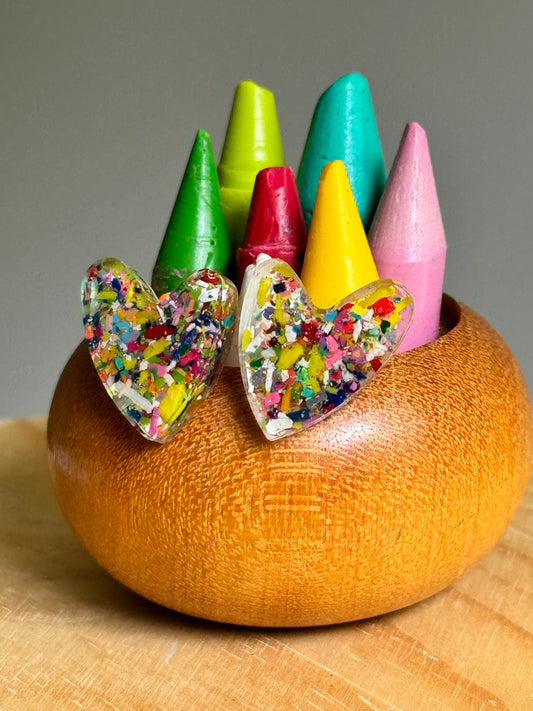 Pendientes de resina con forma de corazón multicolor