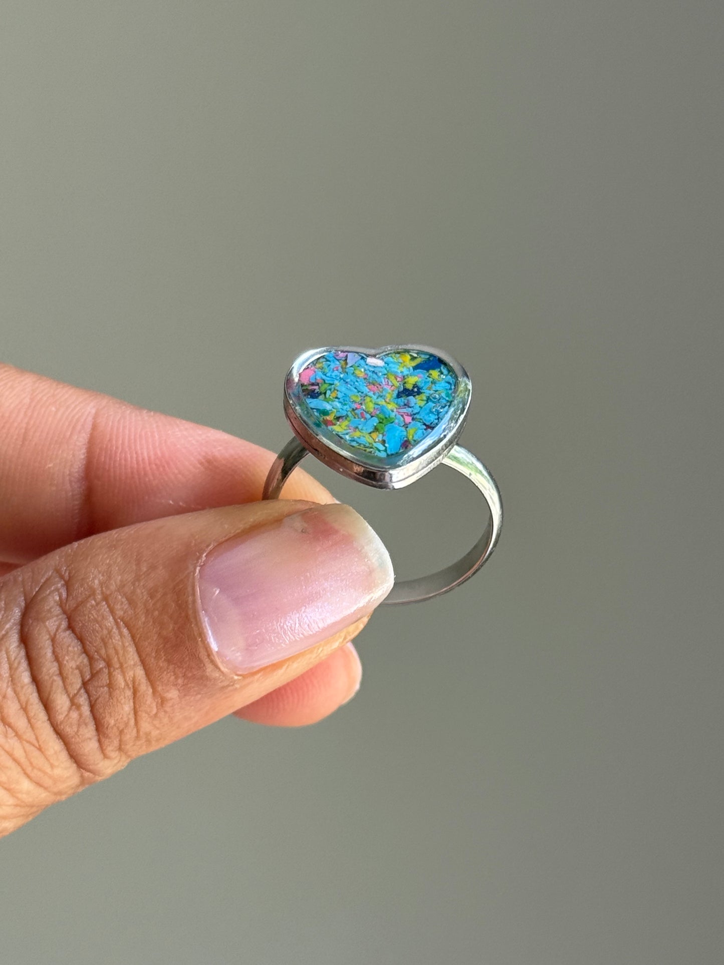 Crayon Heart Ring (Blues)