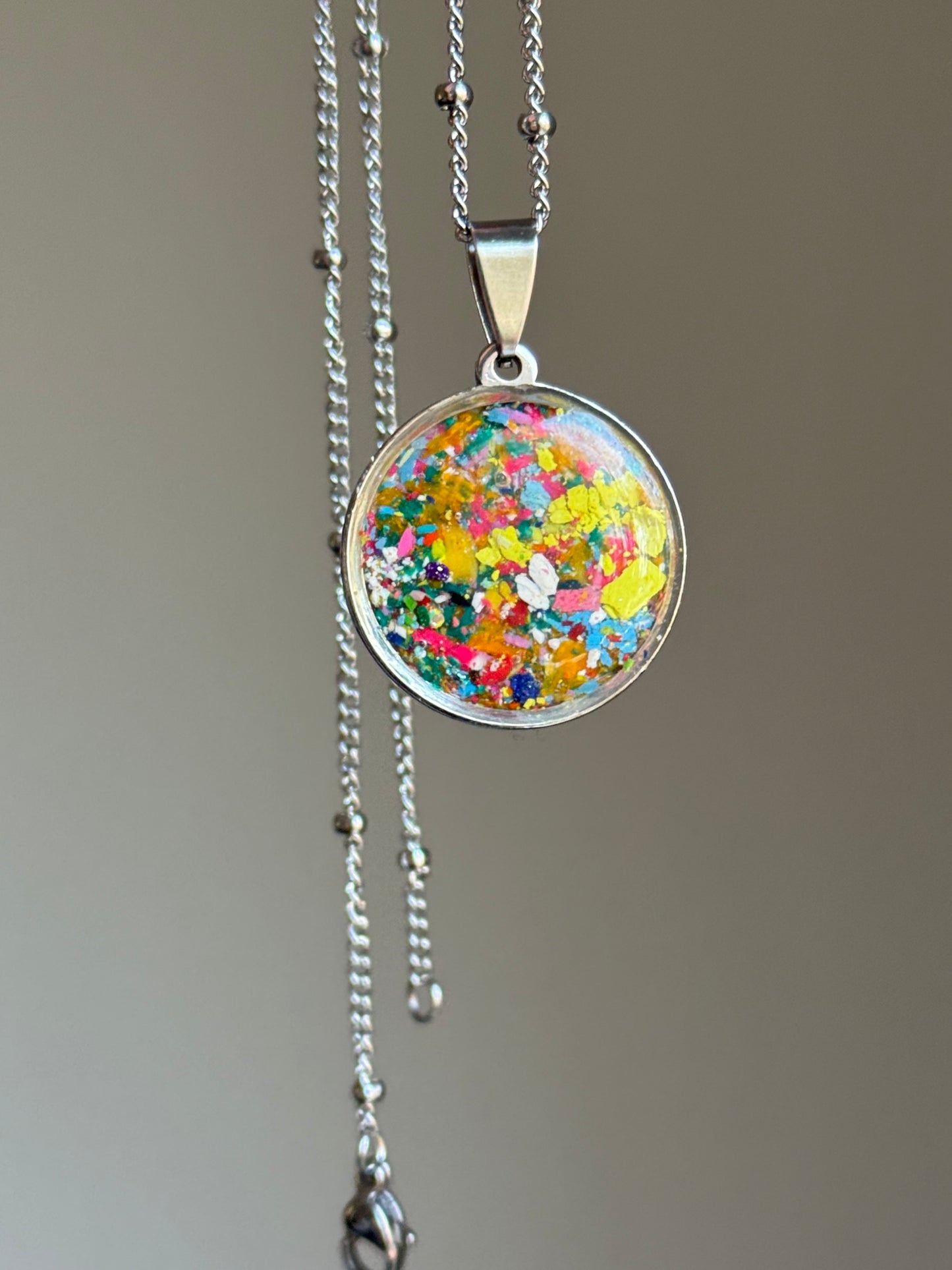 Viva Orbis Medium Pendant