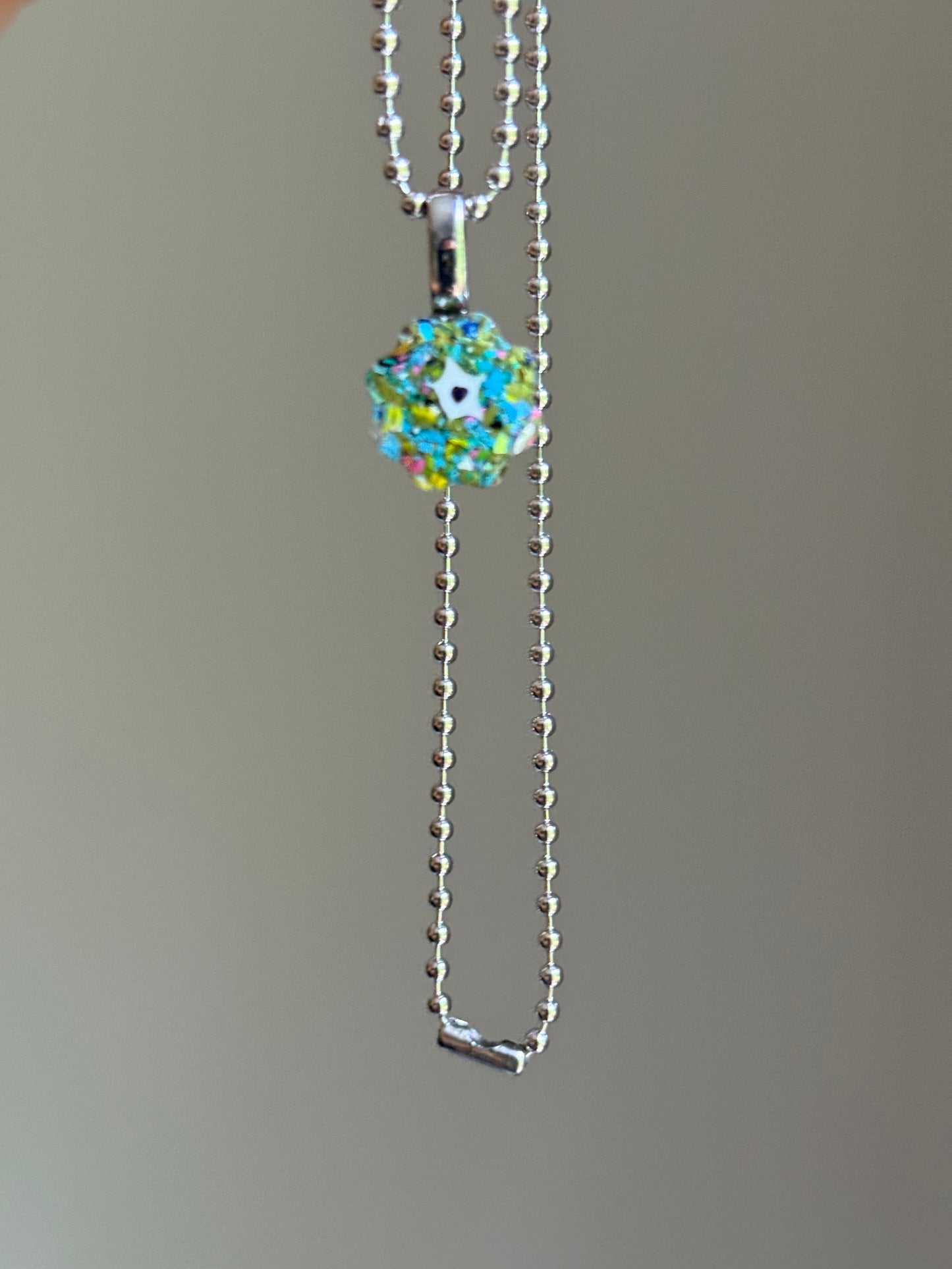Crayon Blooms Pendant (Sunburst)