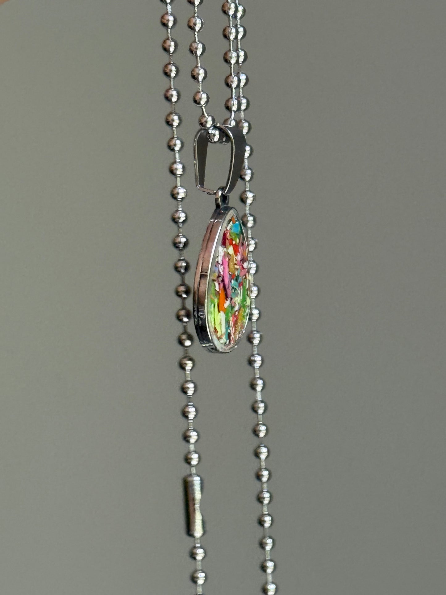 Gota Pendant (Crayon Splash)