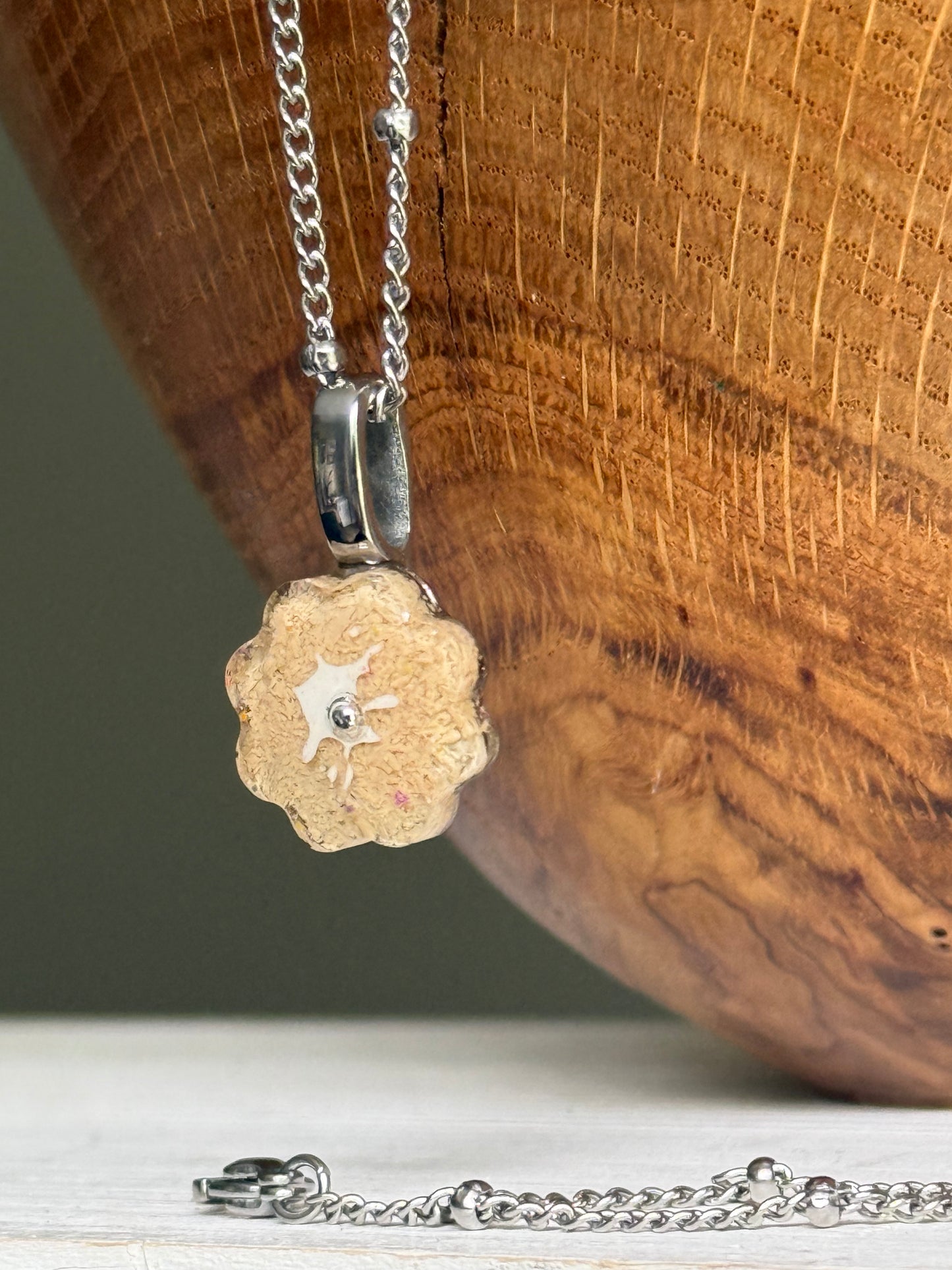 Crayon Bloom Pendant (Almond)