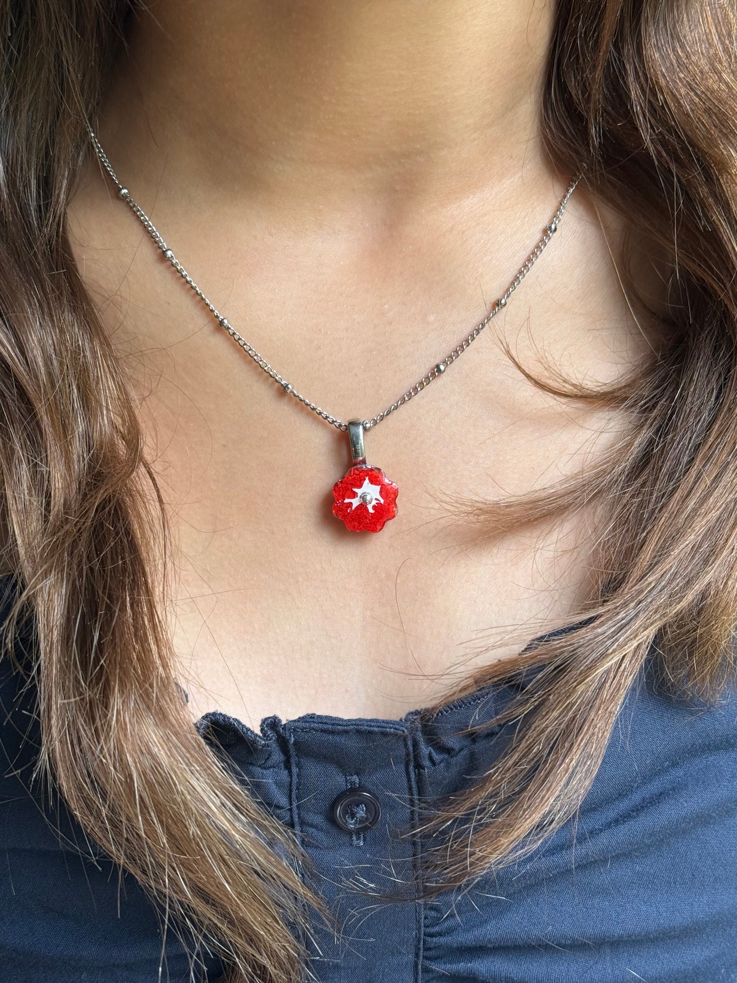 Crayon Bloom Pendant (Scarlet)