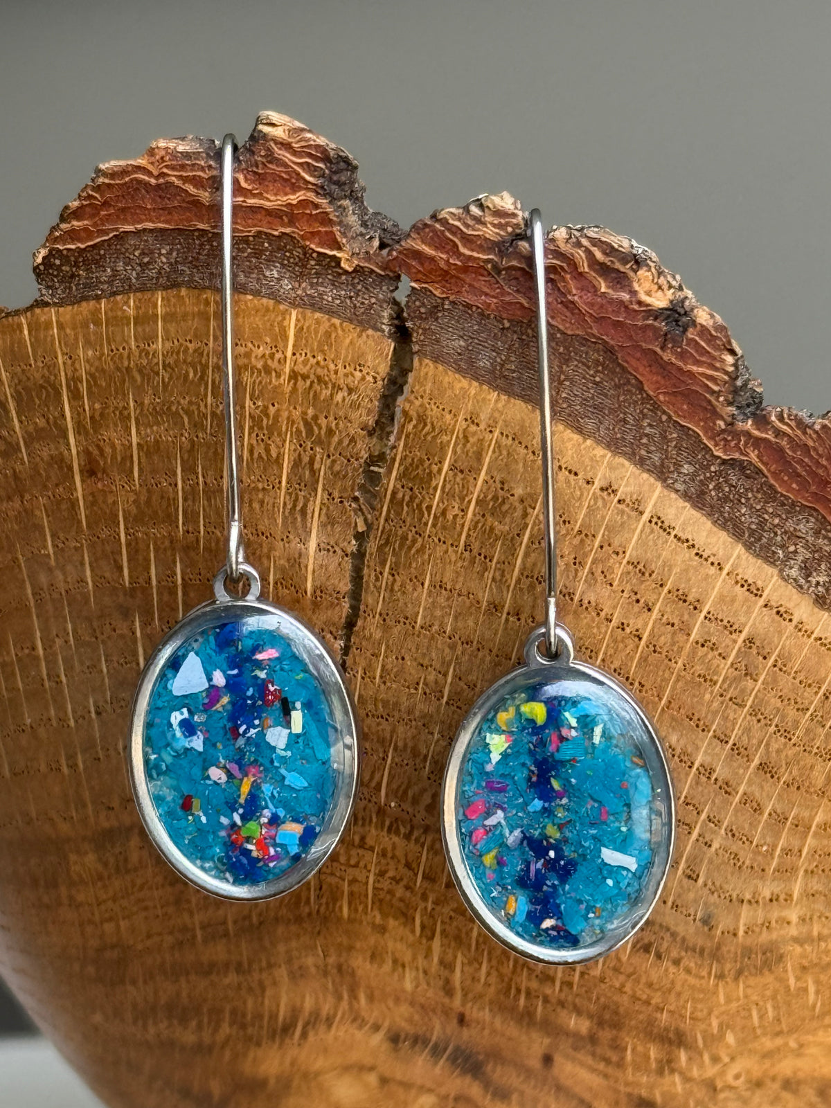 turqoise handmade crayon shavings earrings. Crayon jewelry by mother-daughter based in Atlanta, GA. crayonfetti crayon jewelry