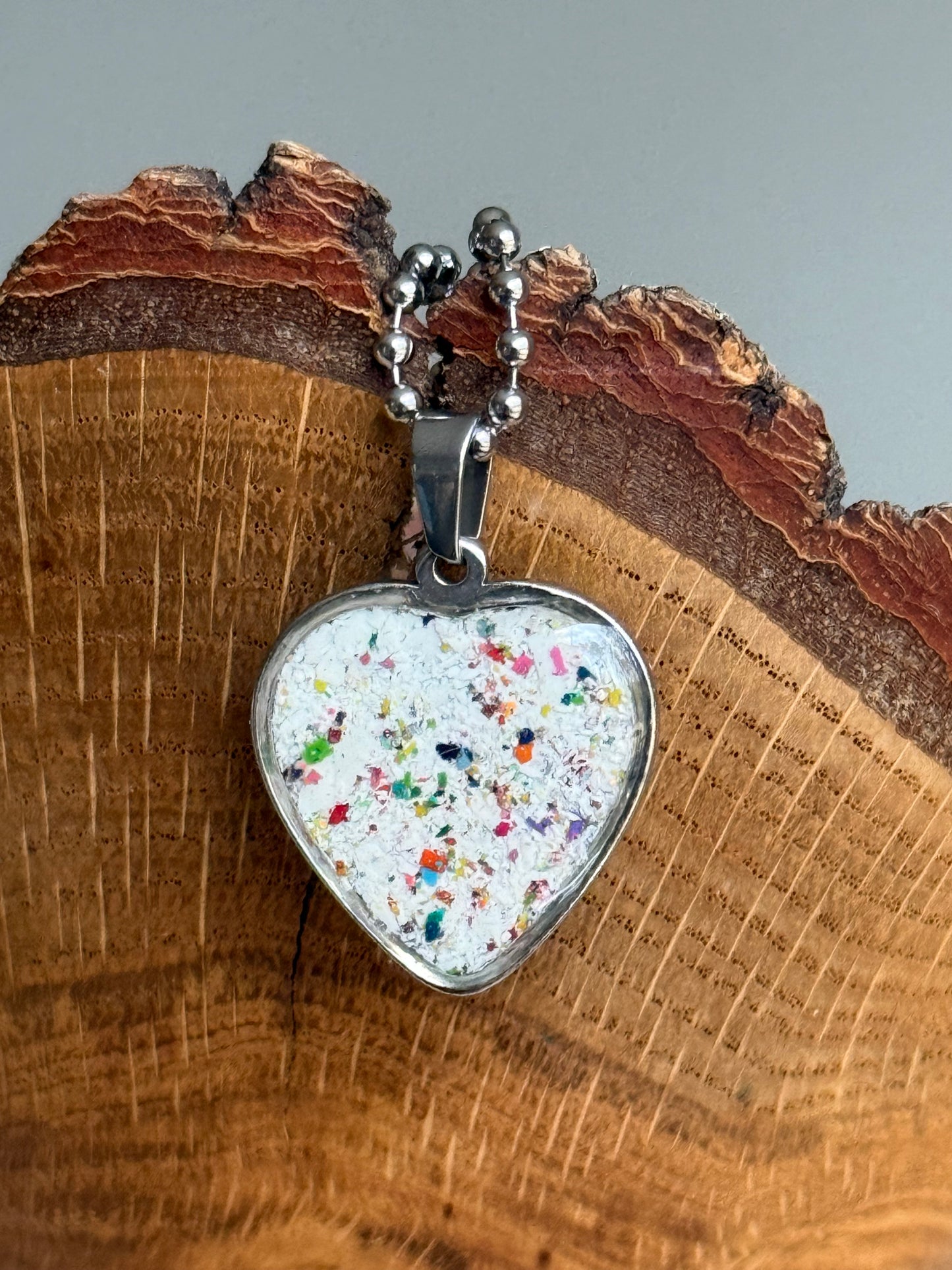 Freckled Heart Pendant (White)
