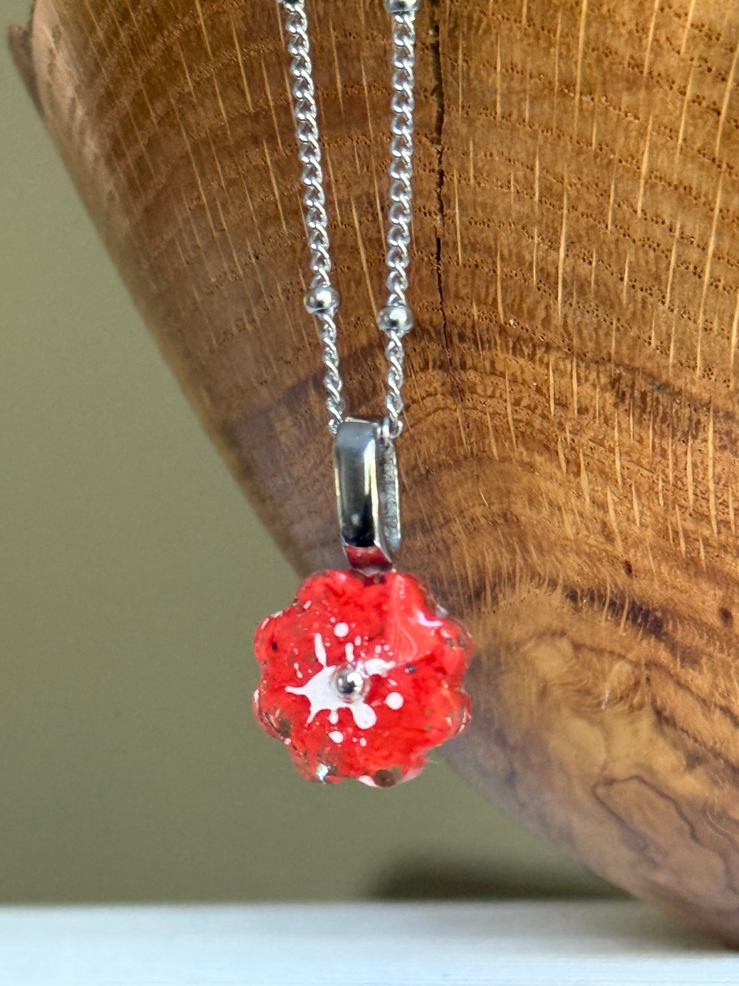Crayon Bloom Pendant (Melon)