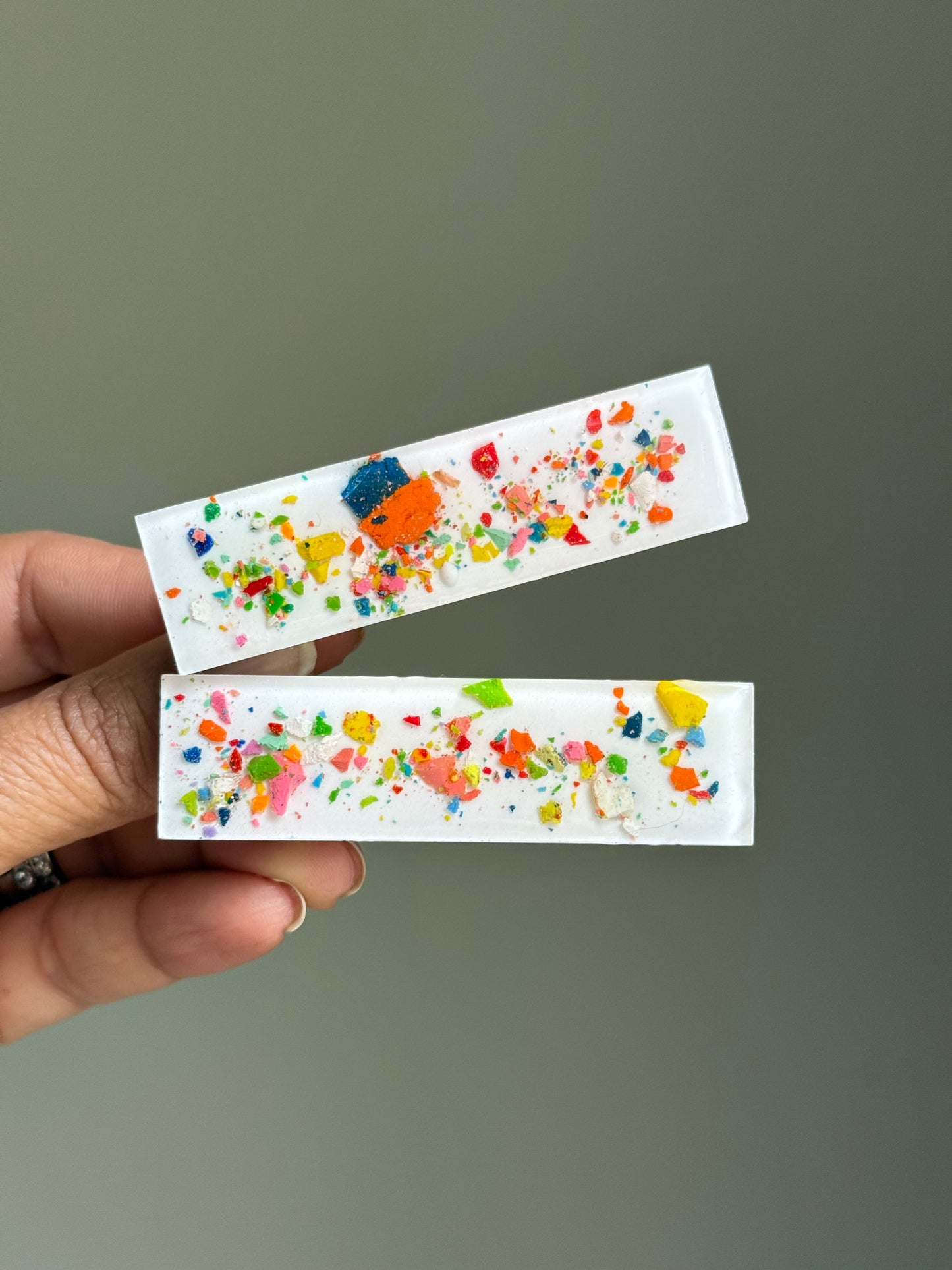 Multicolor White Rectangular Hair Clip