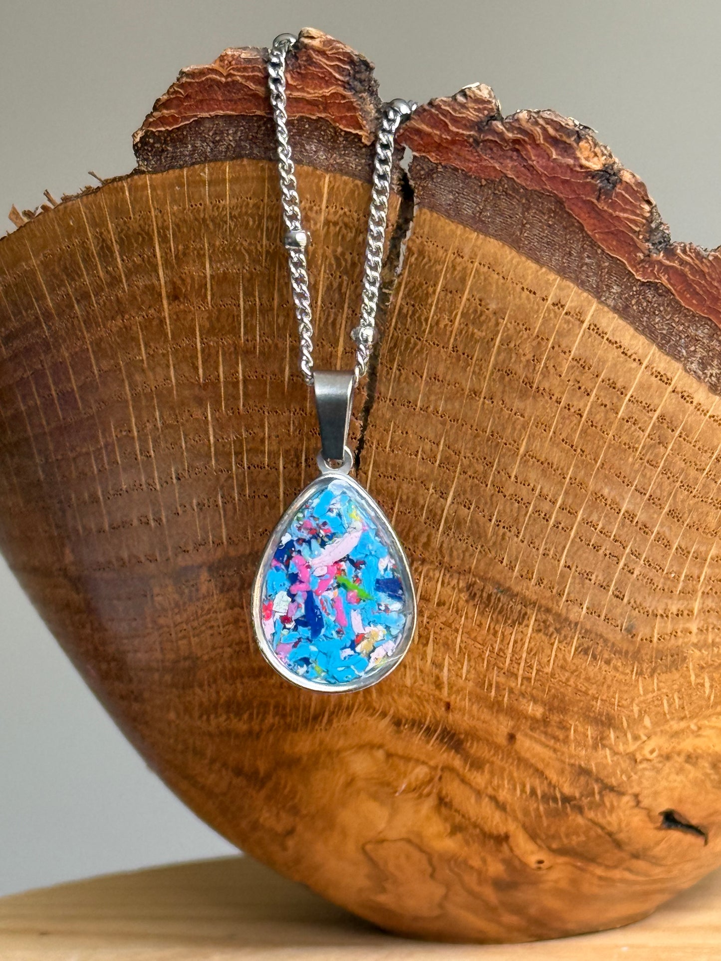 Gota (Crayon Splash) Pendant