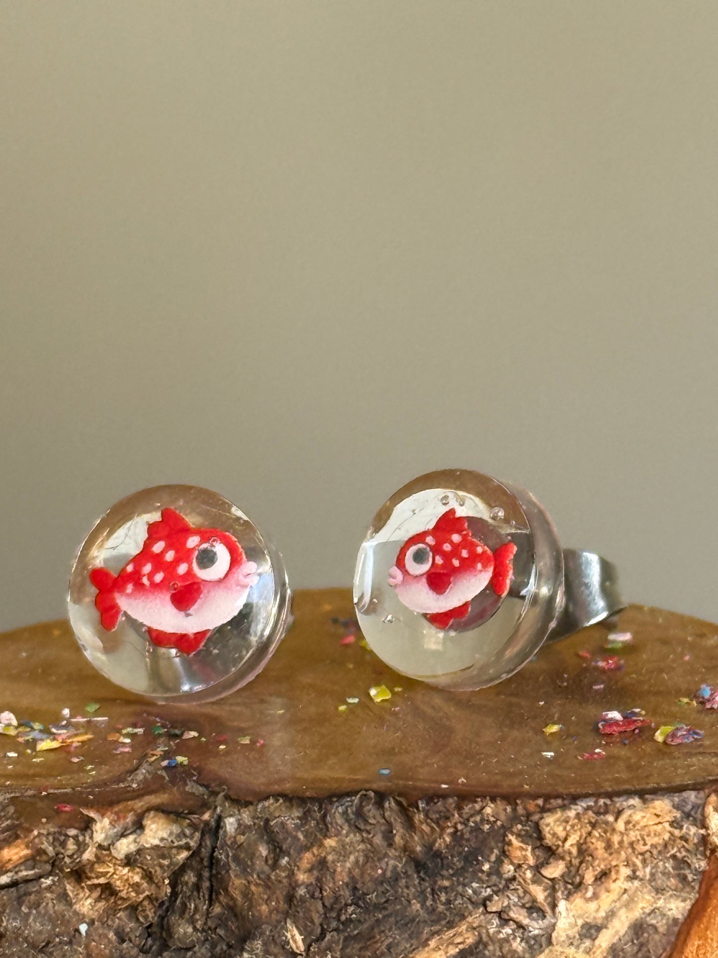 Frida & Georgia (Fish Studs)