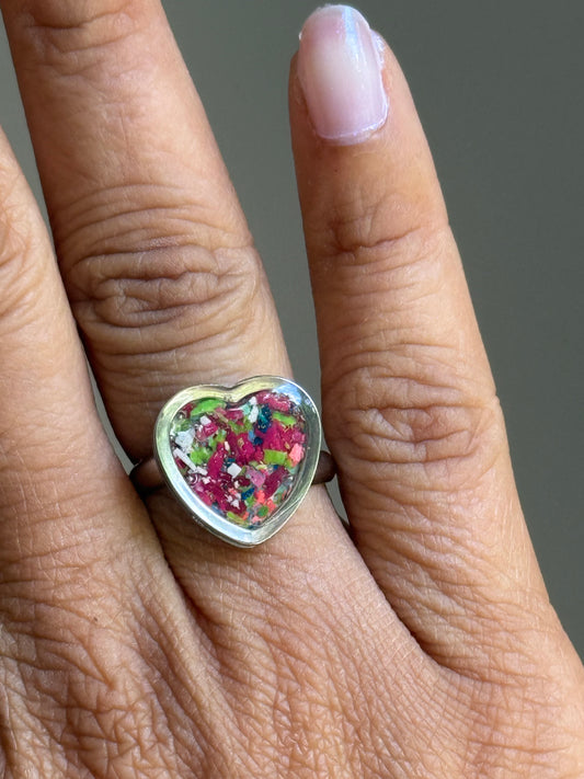 Crayon Heart Ring (Violet Reds)