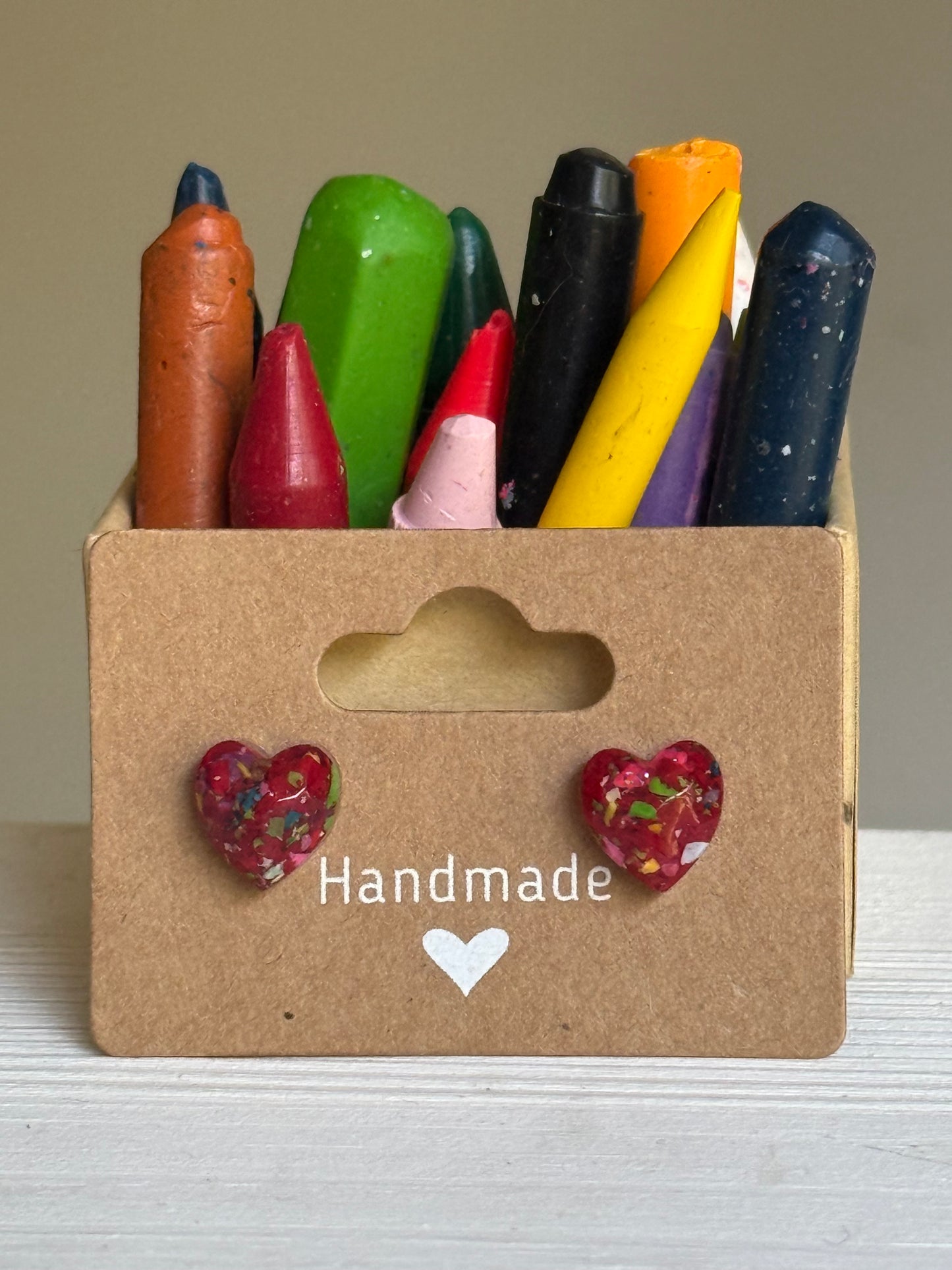 Small Heart Crayonfetti Studs (Poinsettia)