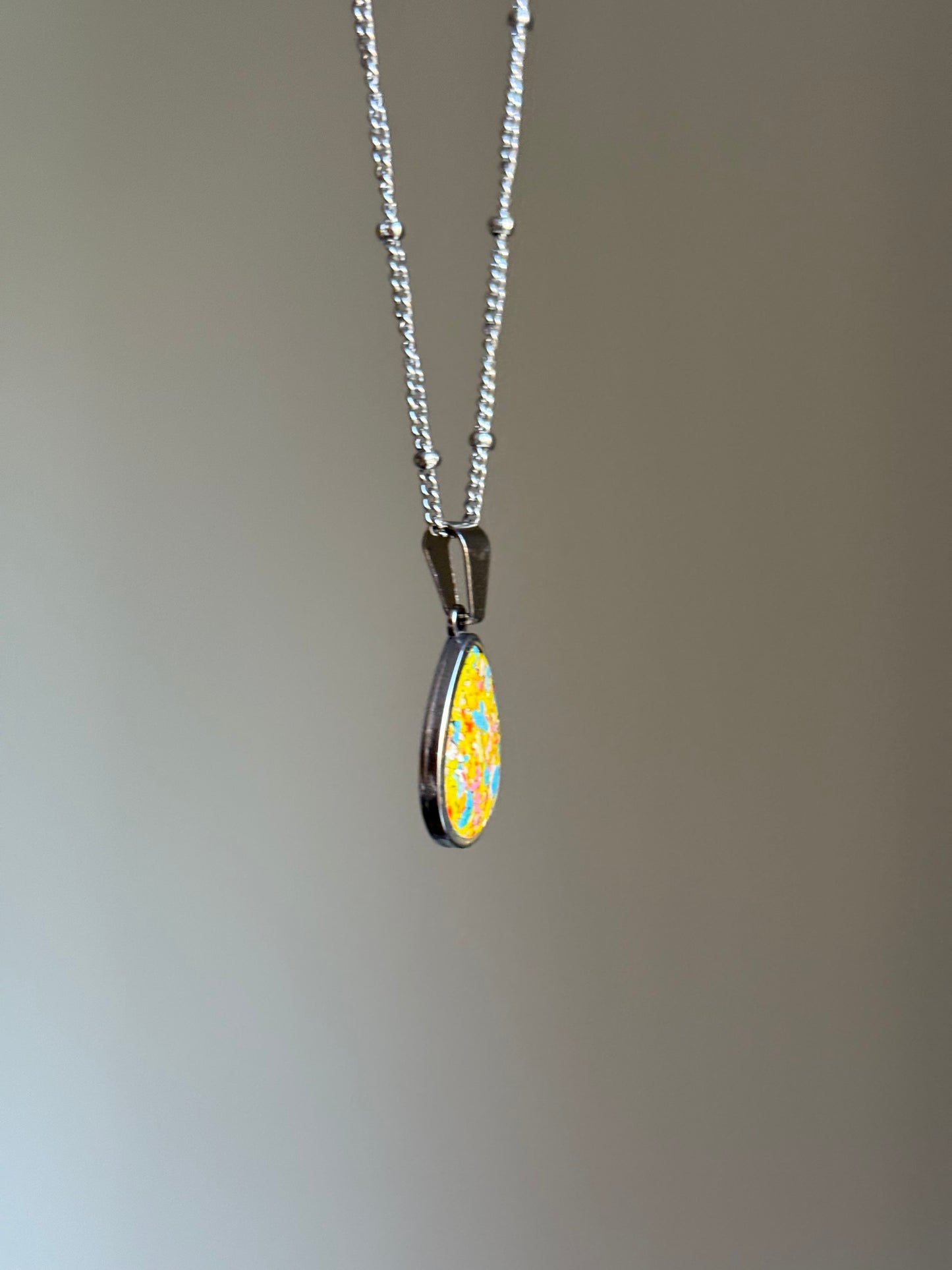 Gota Pendant (Clear Sunny Skies)