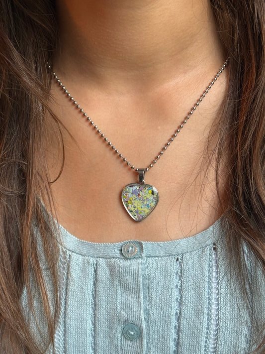 Medium Joy Crayon Heart Pendant (Pearl)