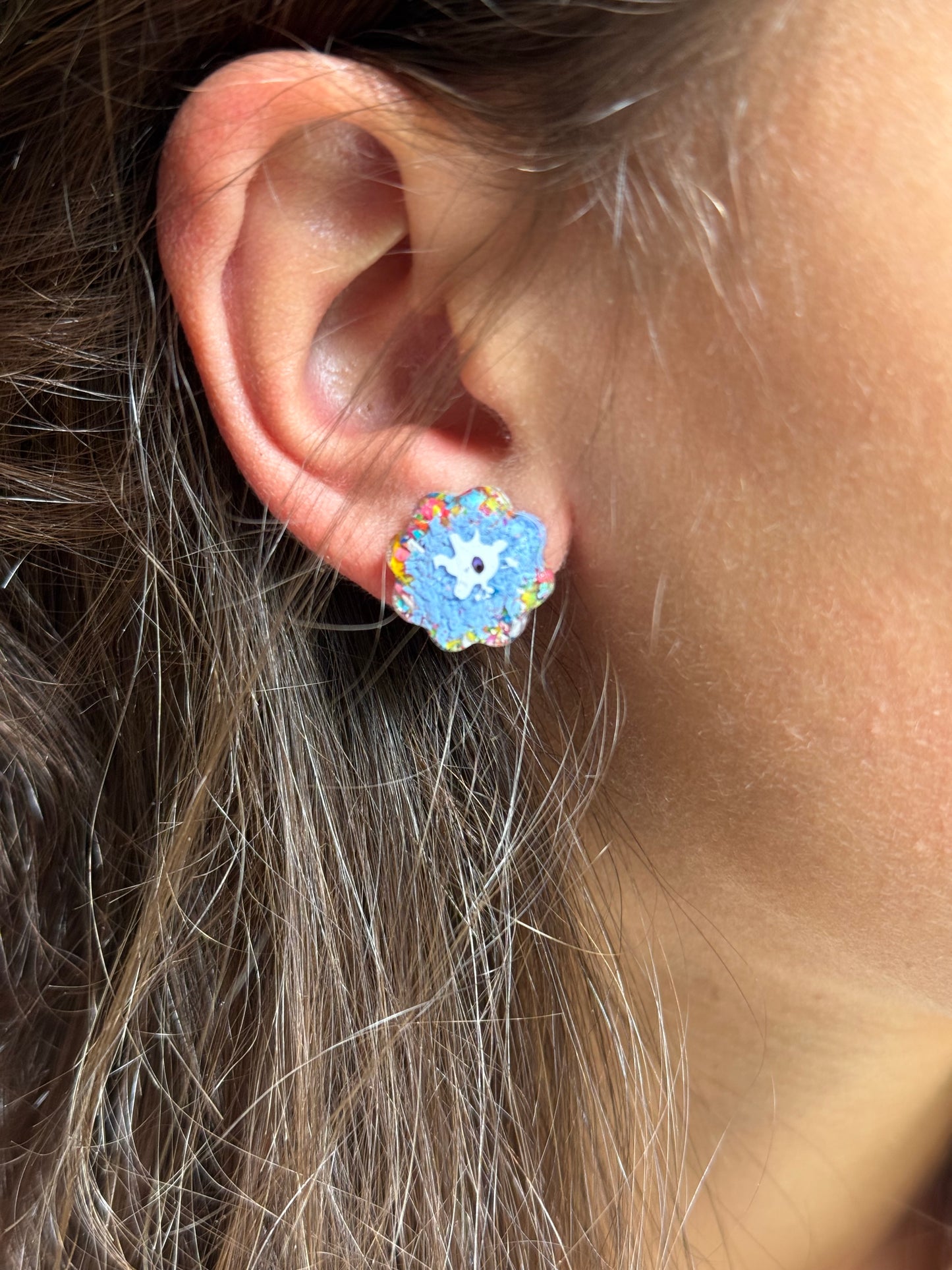 Crayon Blooms (Freckled Light Blue)