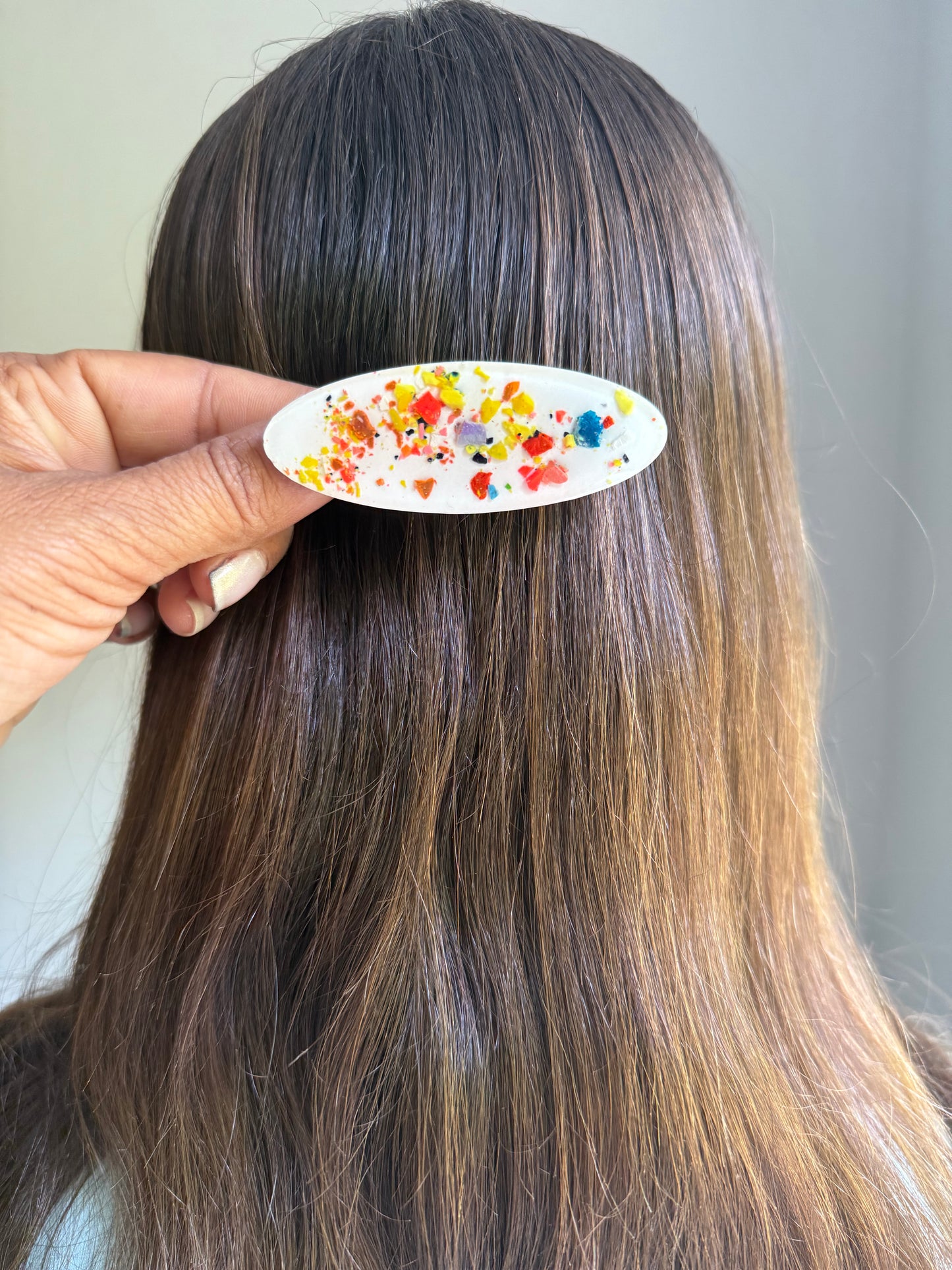 Multicolored Crayon Oval Clip