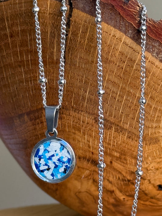 Orbis Small Pendant (Blue and White)
