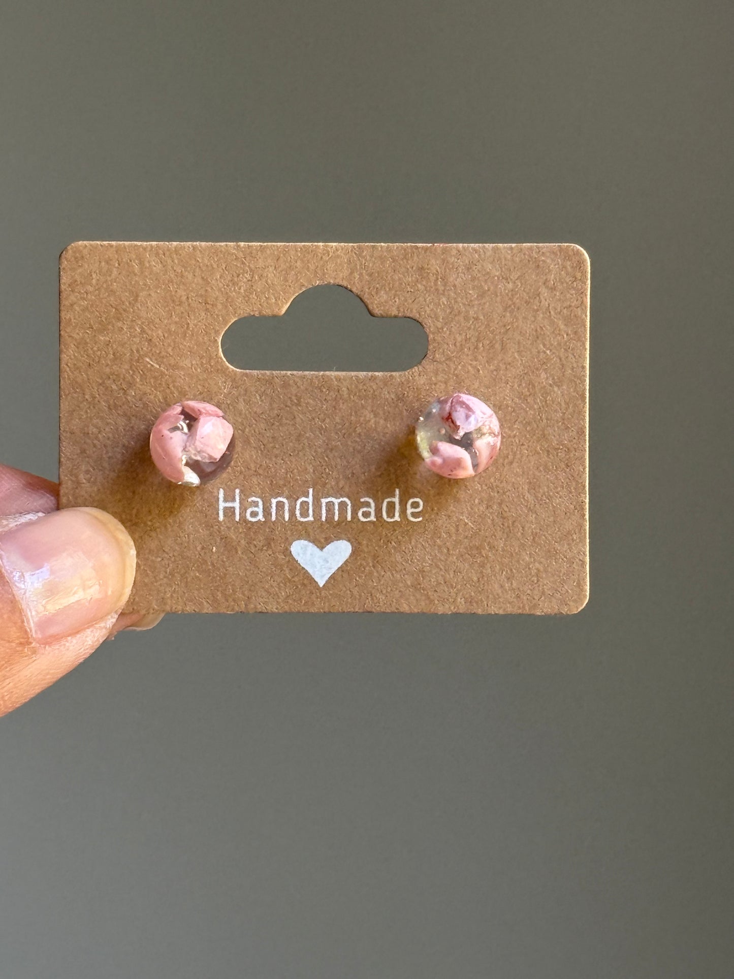 Small Crayon Globe Studs (Light Pink)