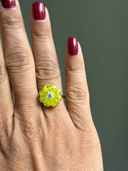 Crayon Blooms Ring (Yellow Rose)