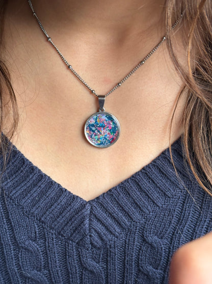 Twilight (Round Pendant)