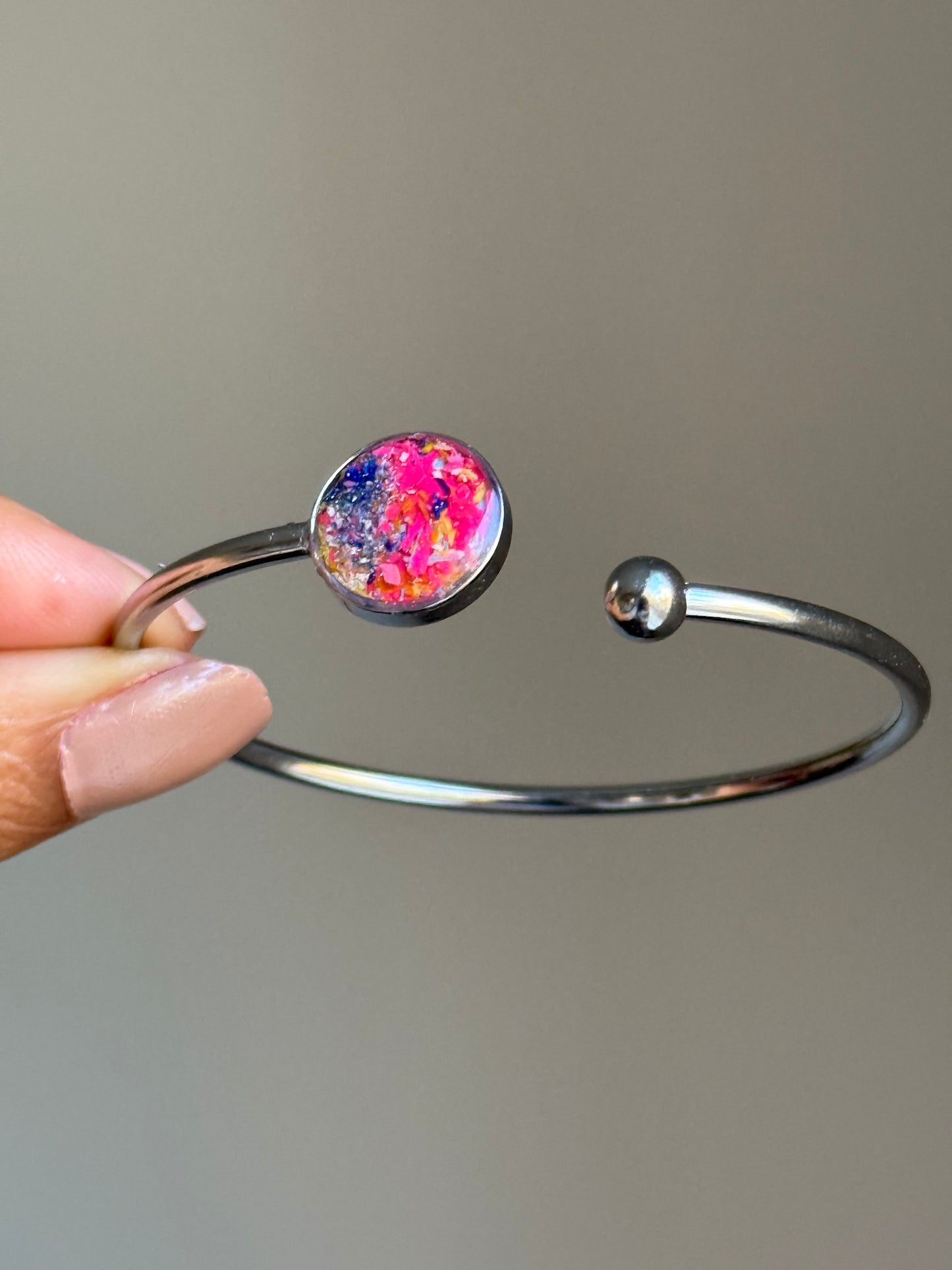 So much pink - Flexible, Single Cuff Bracelet