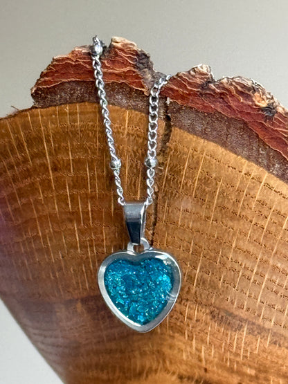 Metallic Mini Heart Pendant (Turquoise)