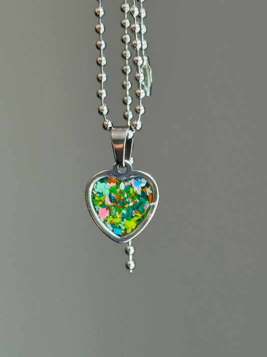 Sarai Small Heart Pendant (Nature)