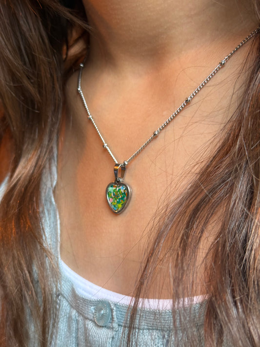 Sarai Small Heart Pendant (Nature)