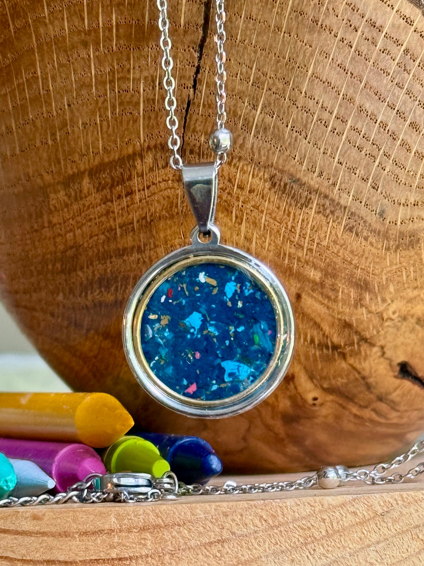 Ana Necklace (Marbled Navy)