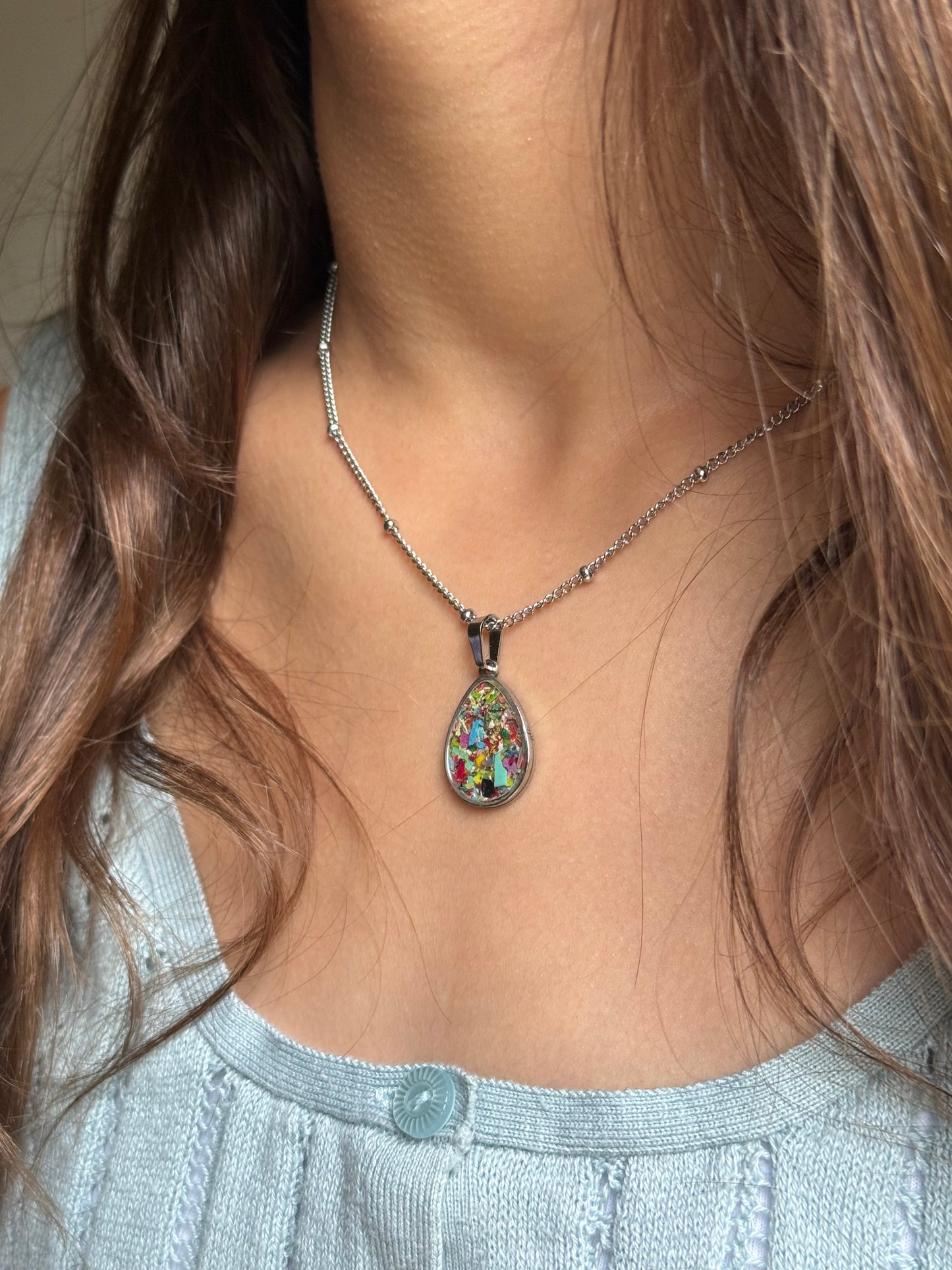 Gota Pendant (Rain Brings Rainbows)