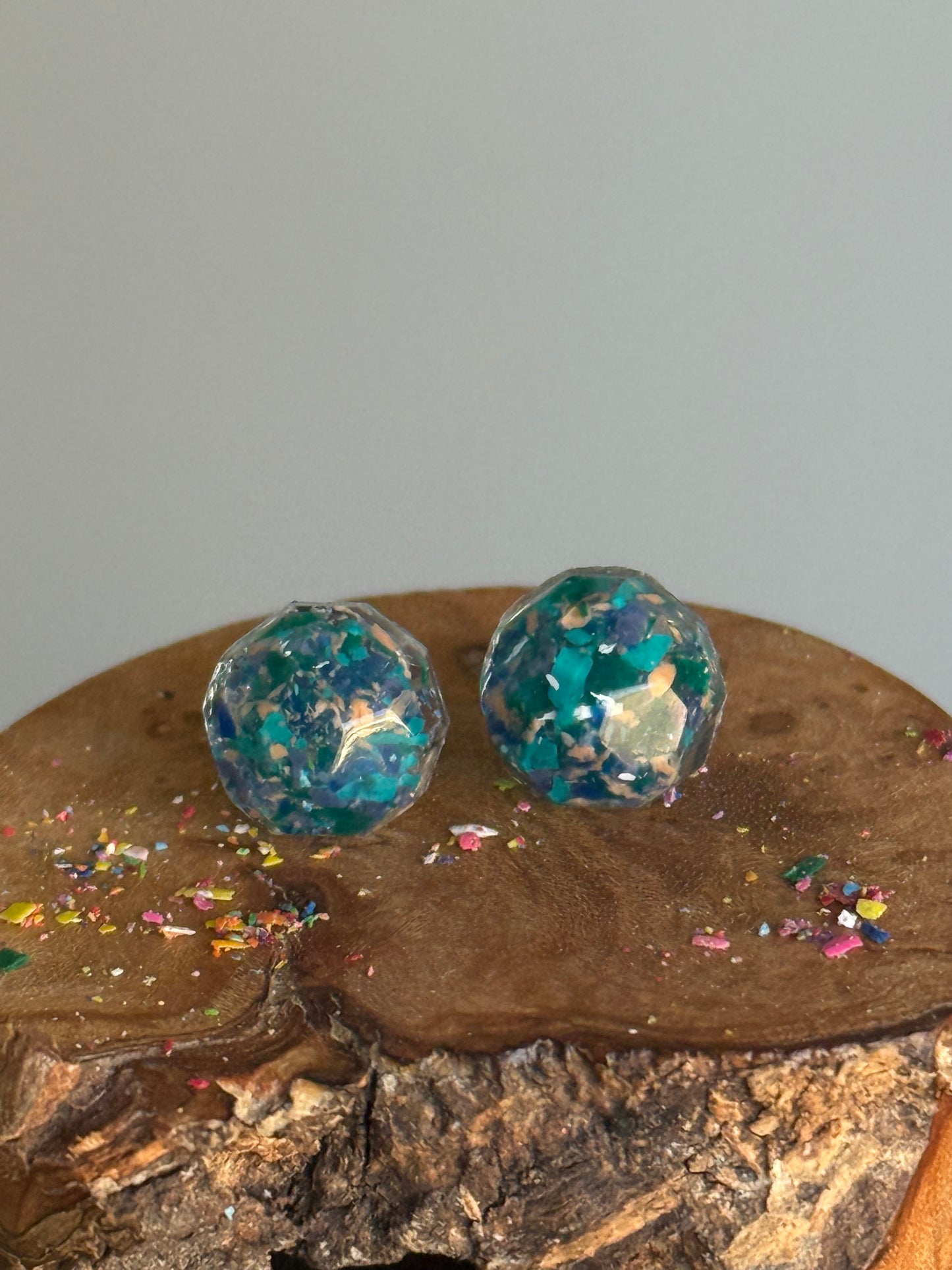 Small Round Studs (Winter)