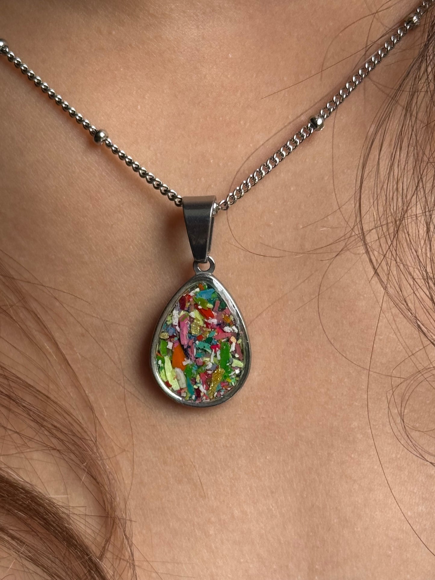 Gota Pendant (Crayon Splash)