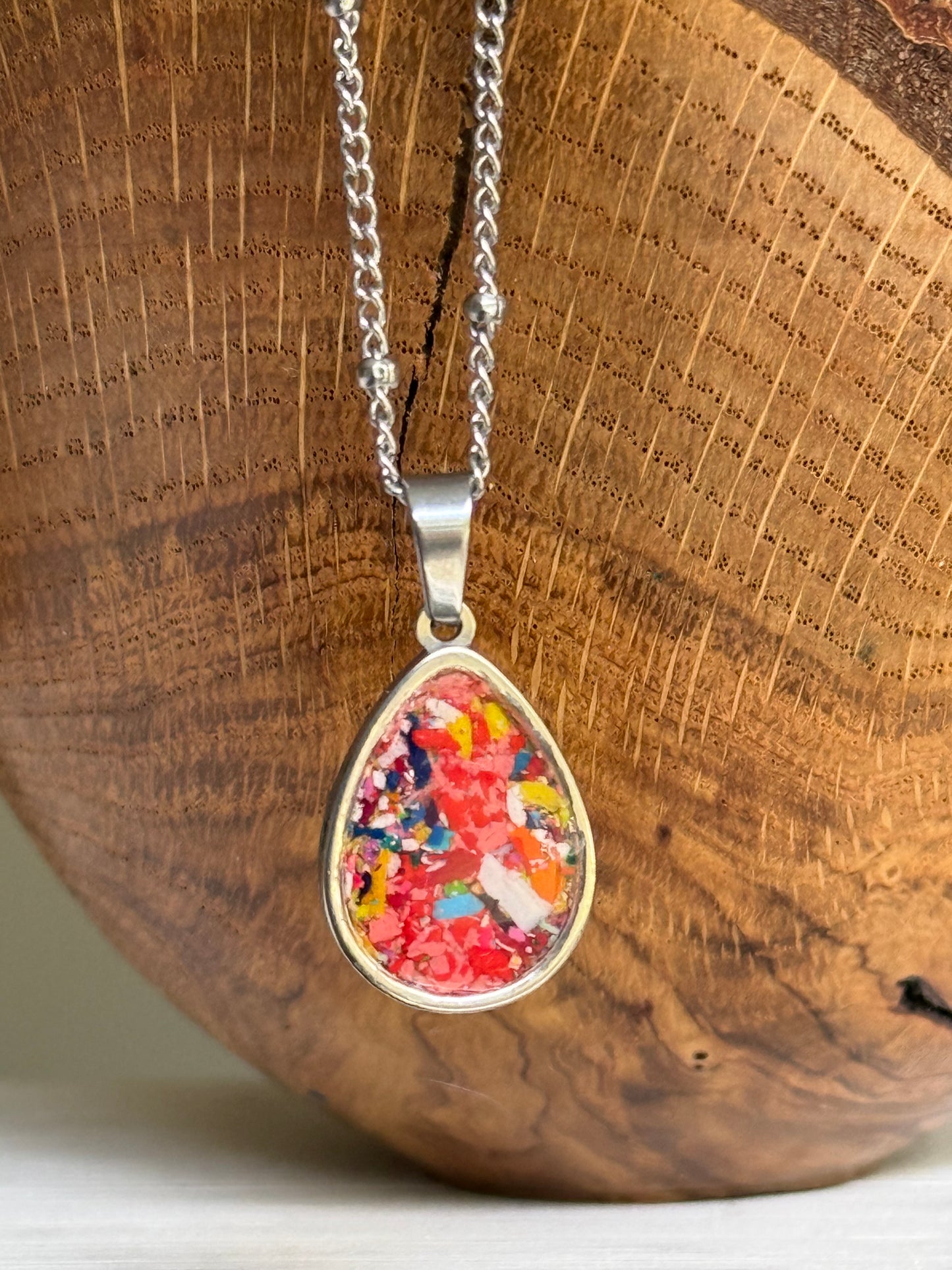 Gota Pendant (Scarlett-2)