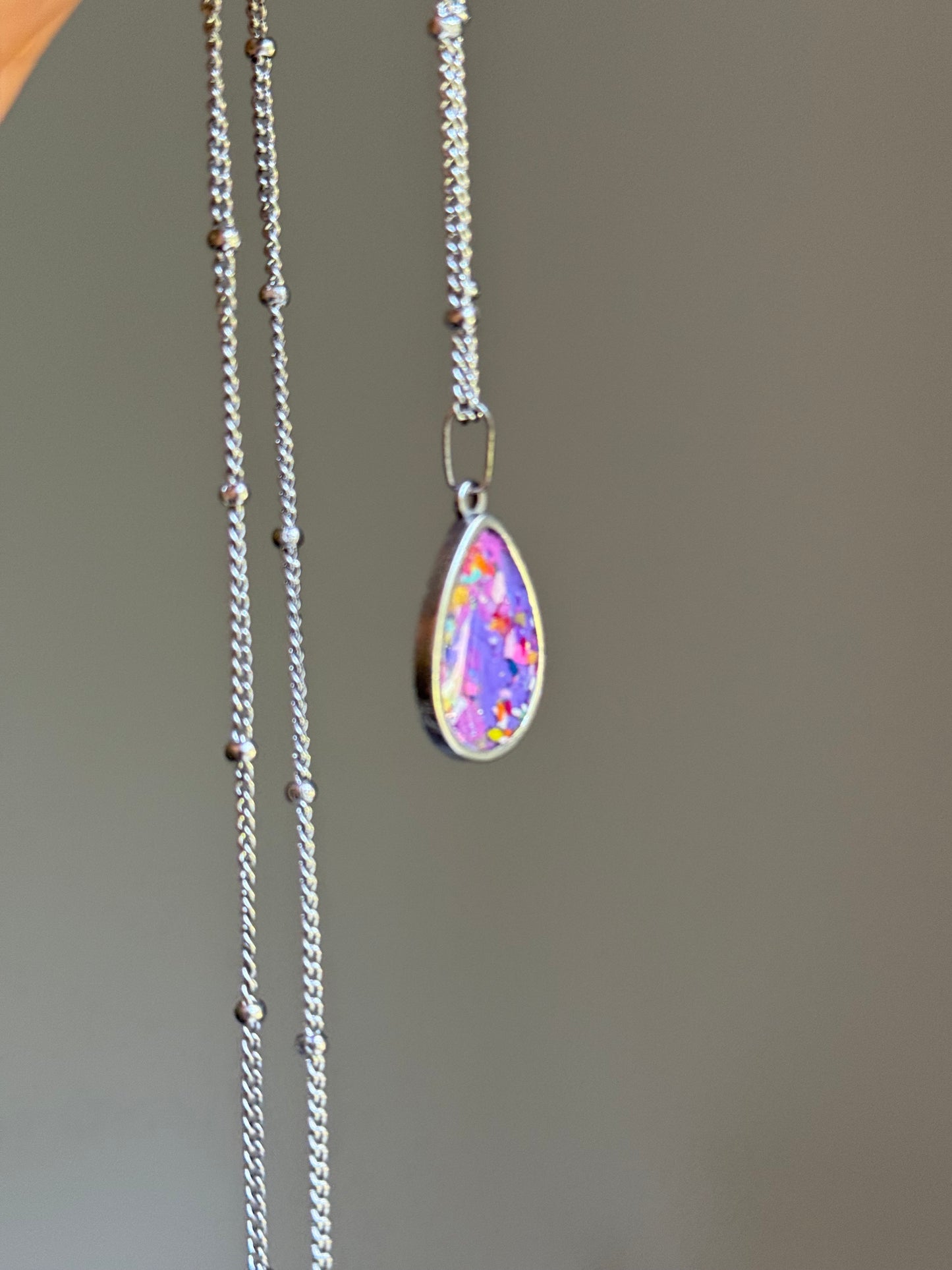 Small Gota Crayon Pendant (Purples)
