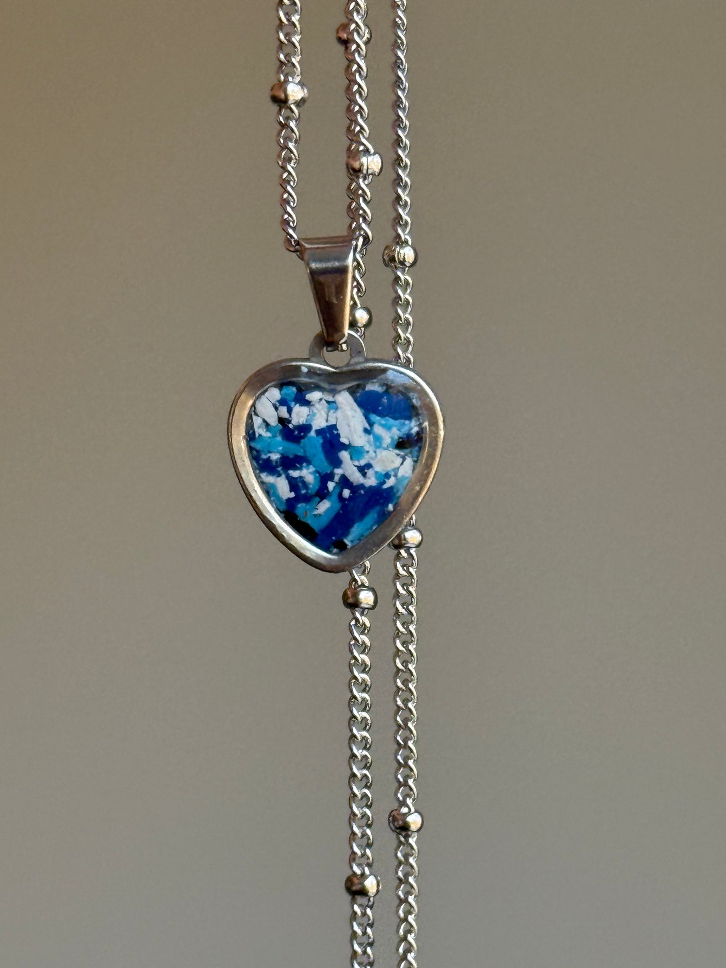 Blue & White Heart Pendant (Sml)