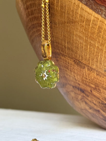 Crayon Bloom Pendant (Olive - Gold Plated)
